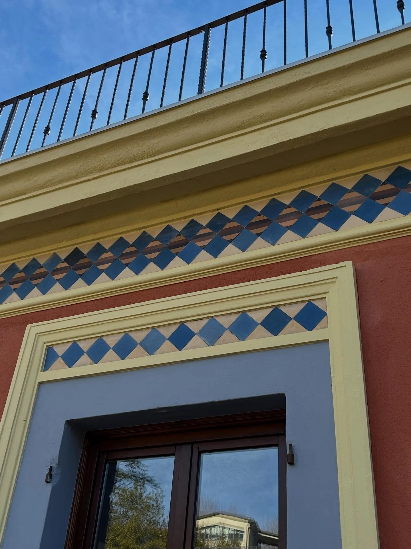 So happy with our exterior paint job and restoration of the original accent decor! A huge thank you to Vesa and Peter for their artistry and expertise. #bedandbreakfast #tuscanyexperience #undiscoveredtuscany #italypalaces #romanticescape