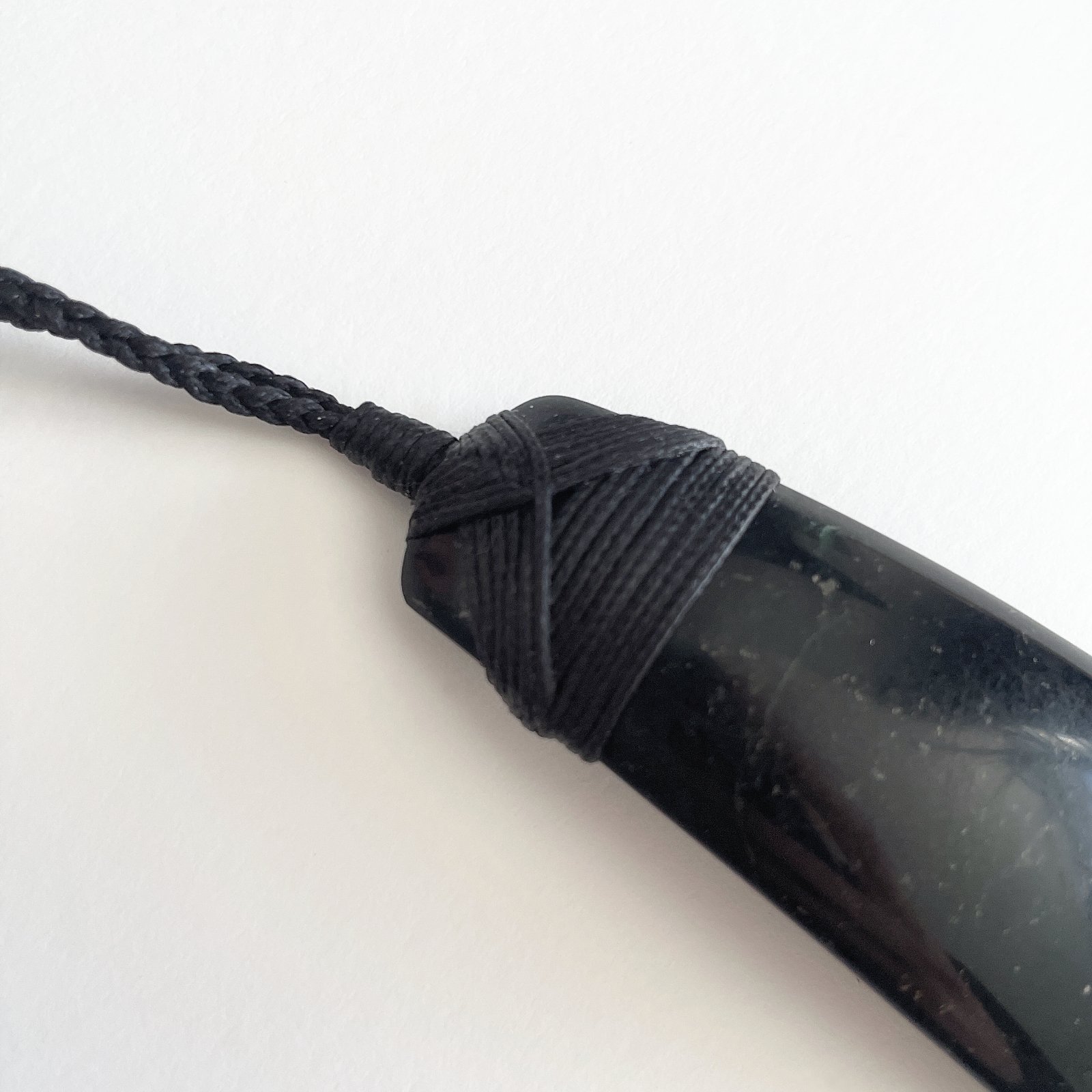 DarkSerpentine_CurvedToki-Close-up.jpg