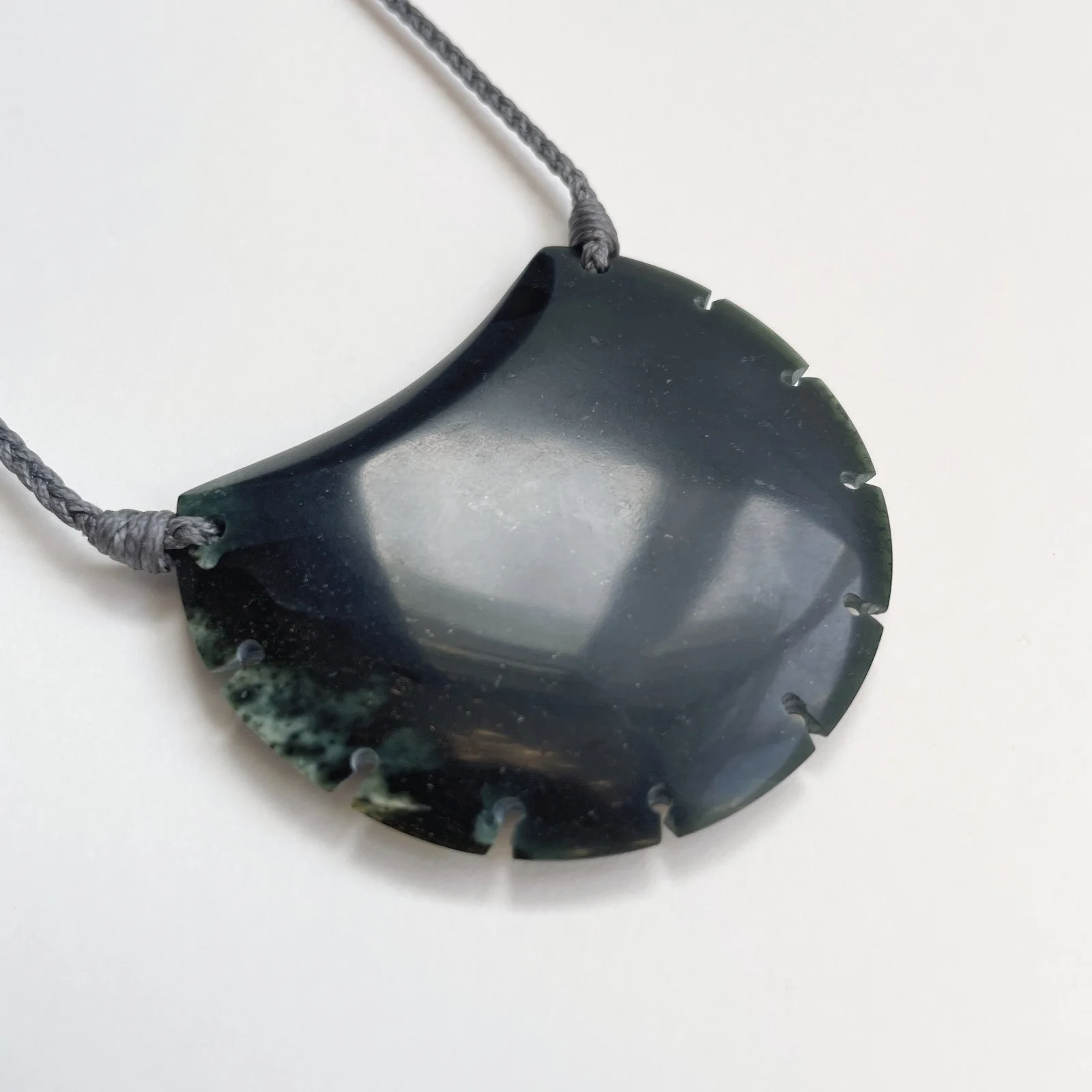 MatarikiKōuma_Close-up.jpg