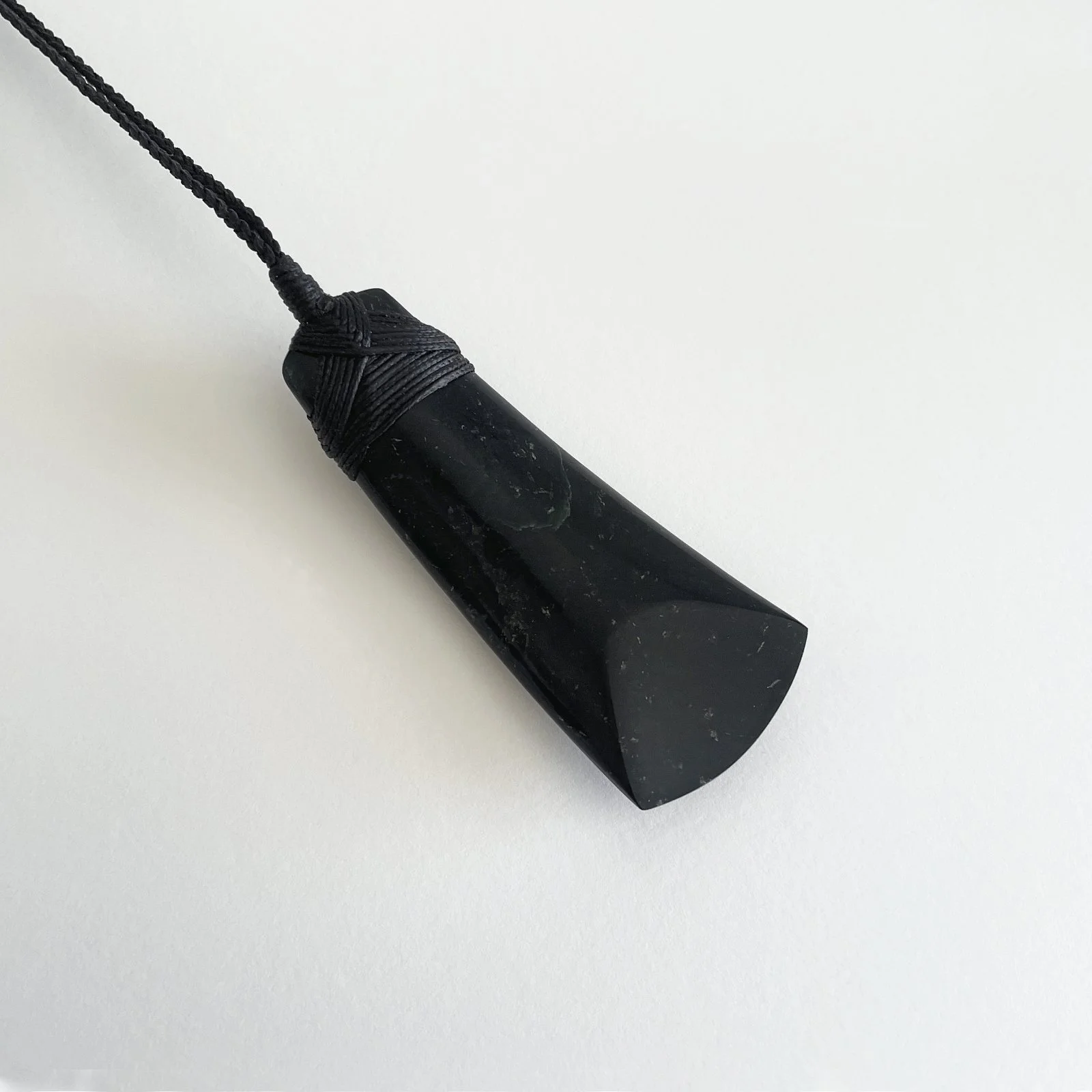 DarkSerpentine_CurvedToki-Back.jpg