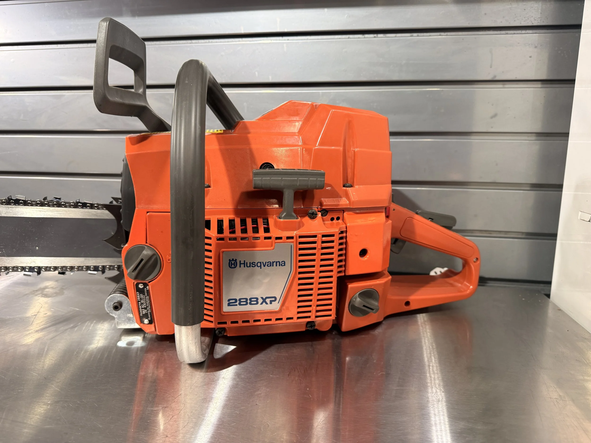 F&G 288 XP IRONCLAD Edition -  (87 CC) -  36" Bar & Chain