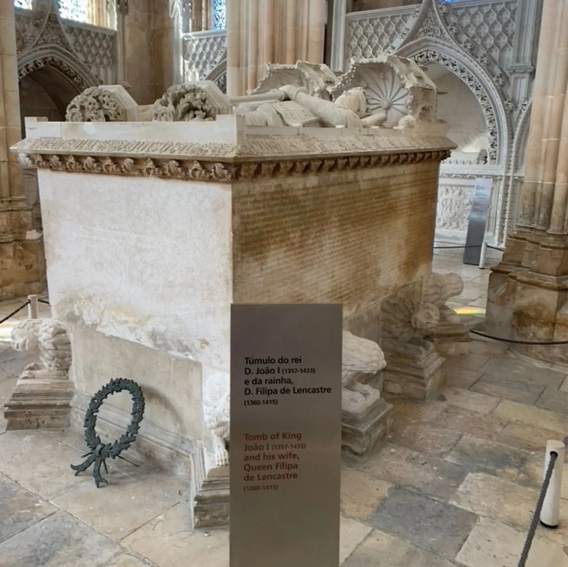 king-john-I-&-queen-philippa-of-lancaster-tombs