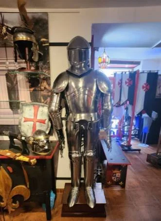 medieval-knight-suit.jpg