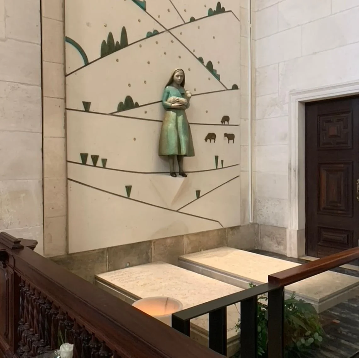 The Sheperdess at Fátima with Darren Keohane, Templar Knights Tours.