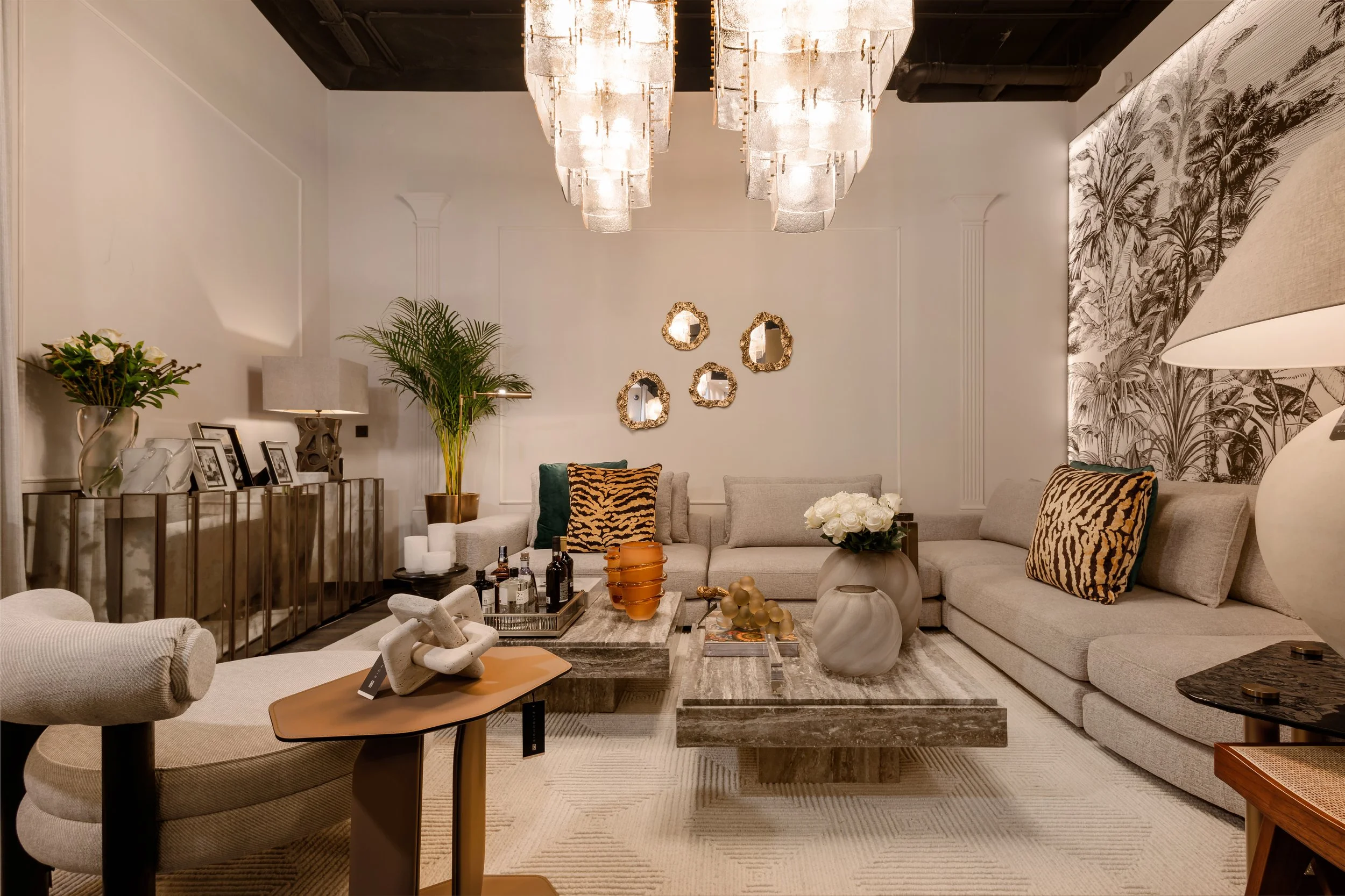 EICHHOLTZ LISBON • BY PONTI