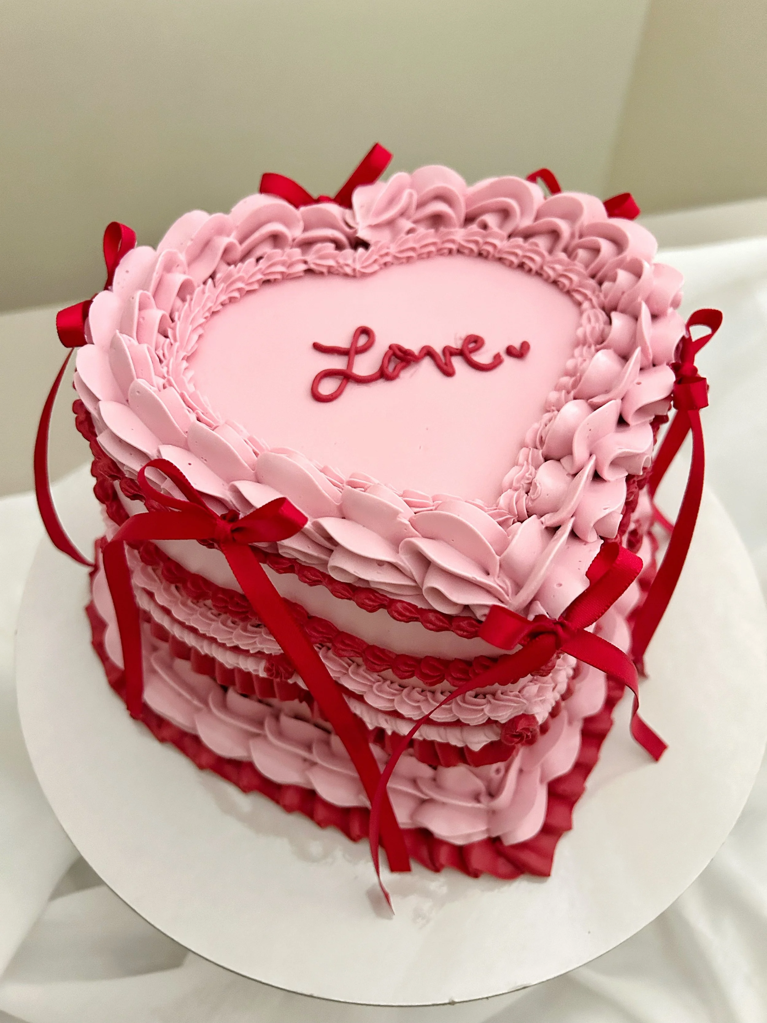 Vintage Heart Cake Red & pink