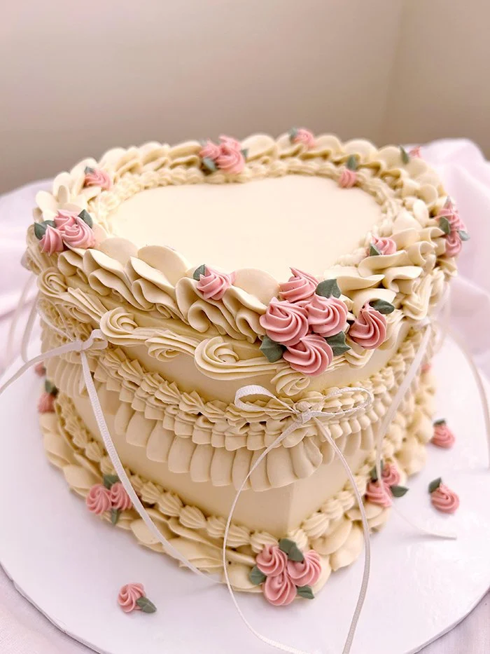 Heart Vintage Engagement Cake.jpg