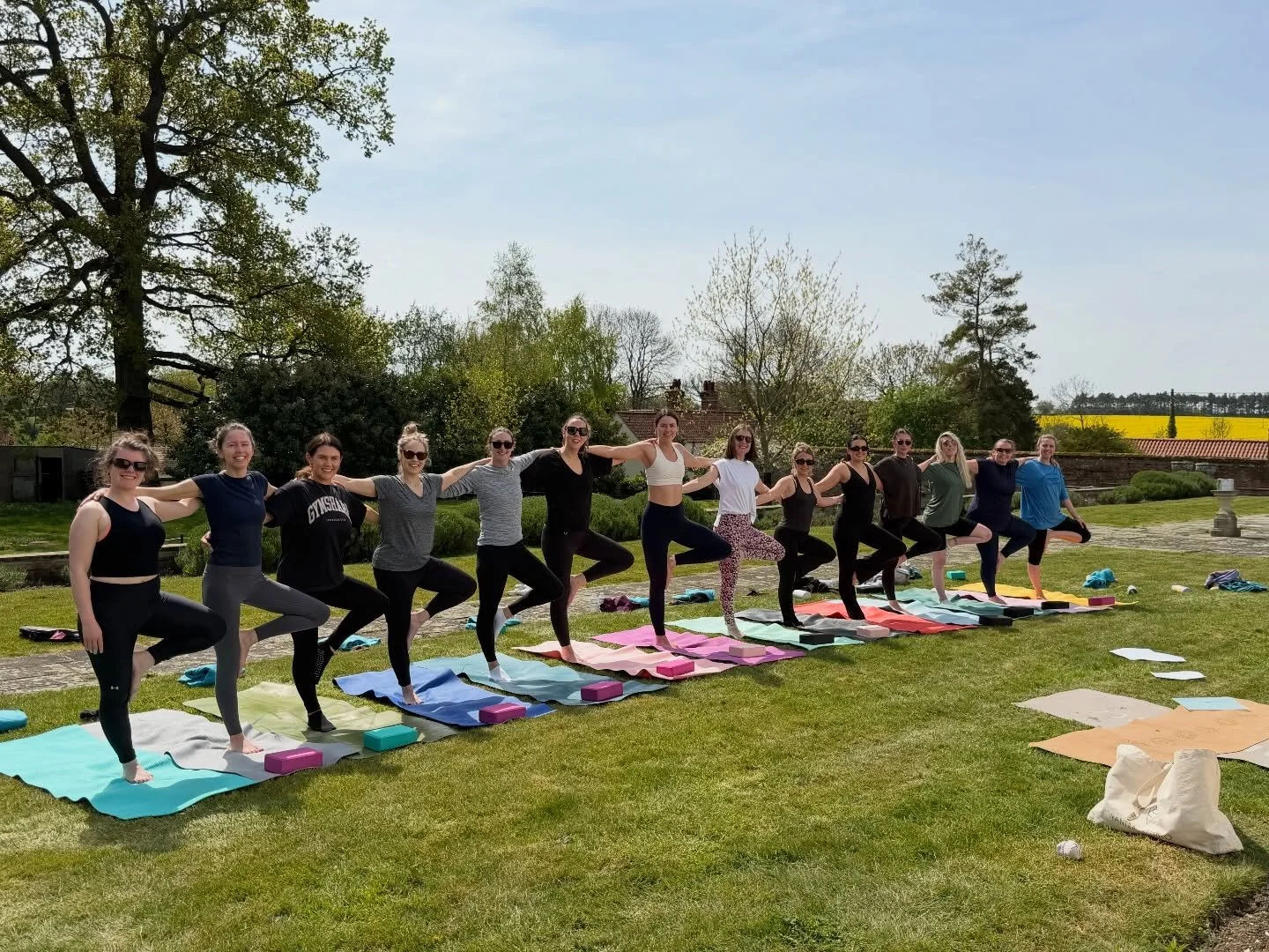 Another gorgeous hen do practice at the weekend in the stunning North Norfolk countryside ☀️🧘&zwj;♀️👰🏻

Was so lovely to be outside practising with this wonderful group of ladies in the sun with gorgeous views, a gentle breeze and the most beautif