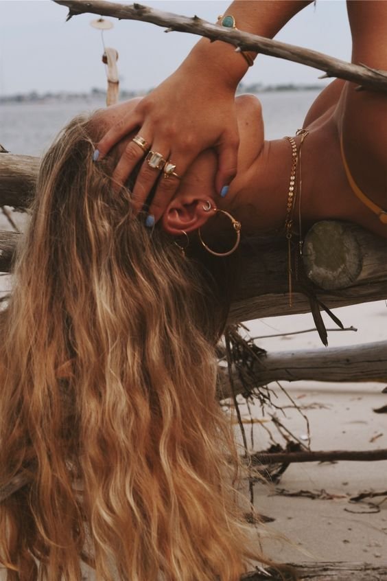 The Surfer Girl Waves are the biggest trend this 2025/2026 Aussie Summer