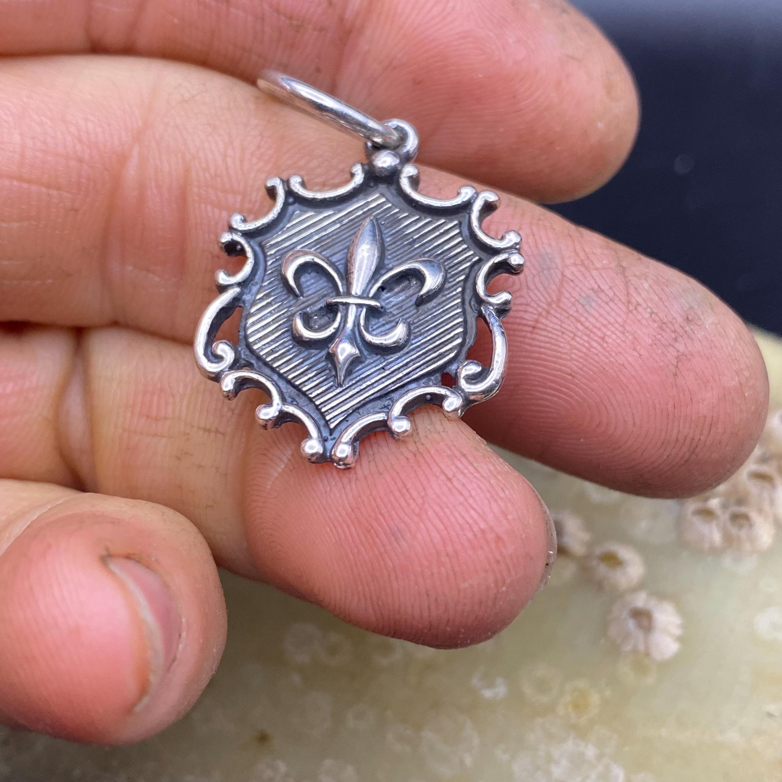 https://i.etsystatic.com/32060599/r/il/1143ba/6530844494/il_fullxfull.6530844494_pvsh.jpg