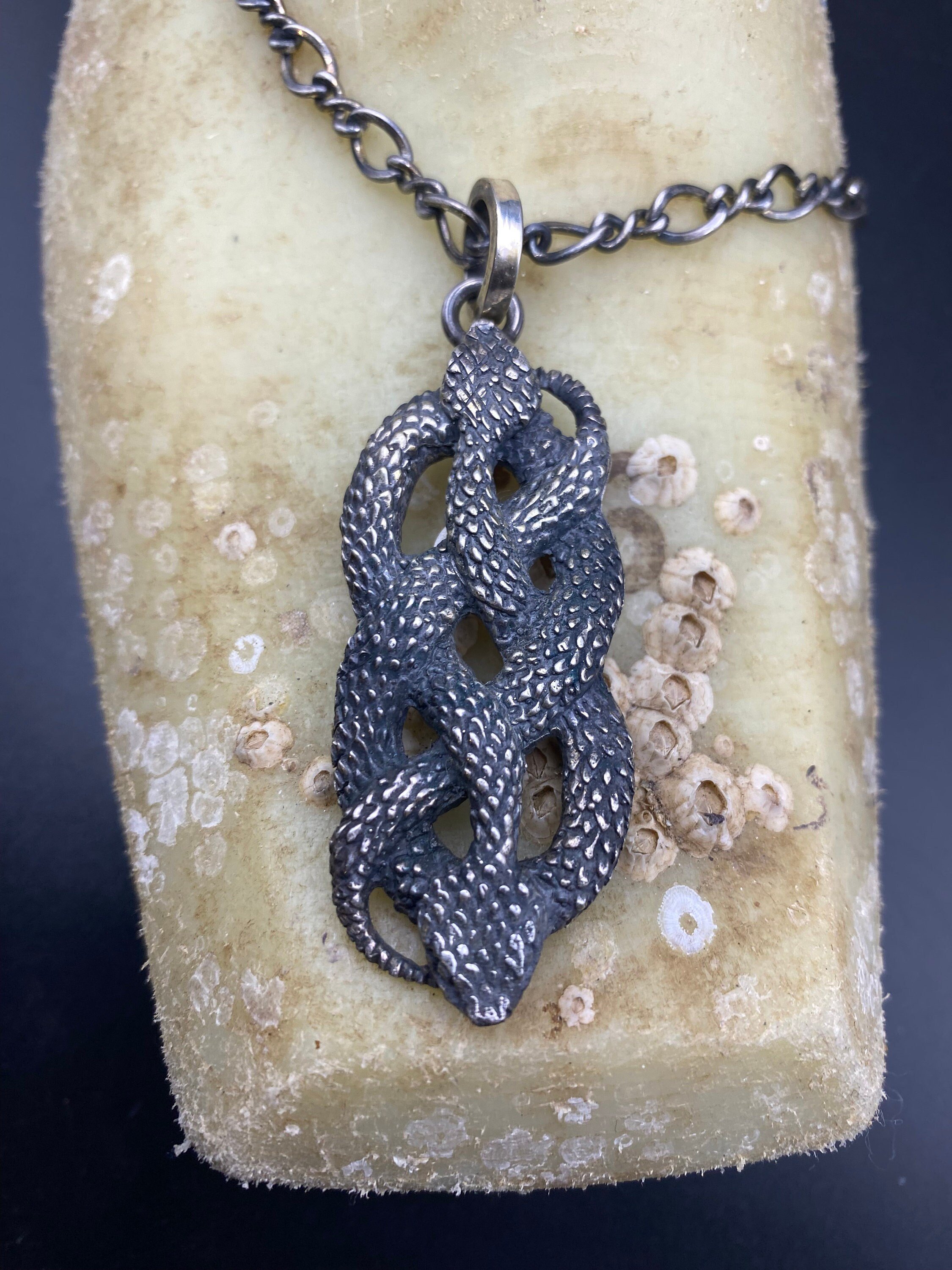 https://i.etsystatic.com/32060599/r/il/ebf549/5212571194/il_fullxfull.5212571194_jxi3.jpg