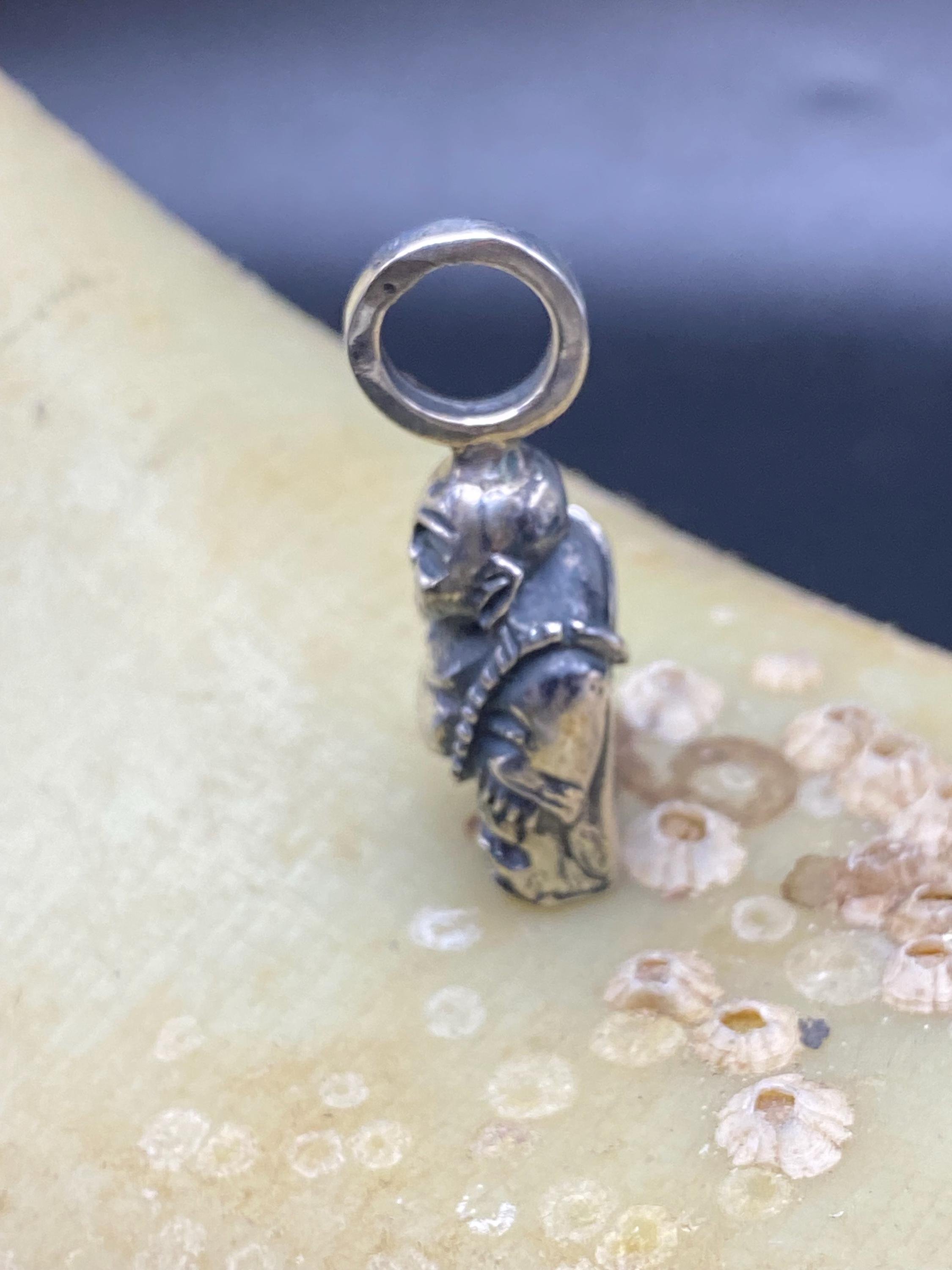https://i.etsystatic.com/32060599/r/il/b9f939/6557888461/il_fullxfull.6557888461_l450.jpg