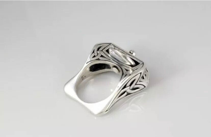 https://i.etsystatic.com/32060599/r/il/42955a/3406969257/il_fullxfull.3406969257_blkh.jpg