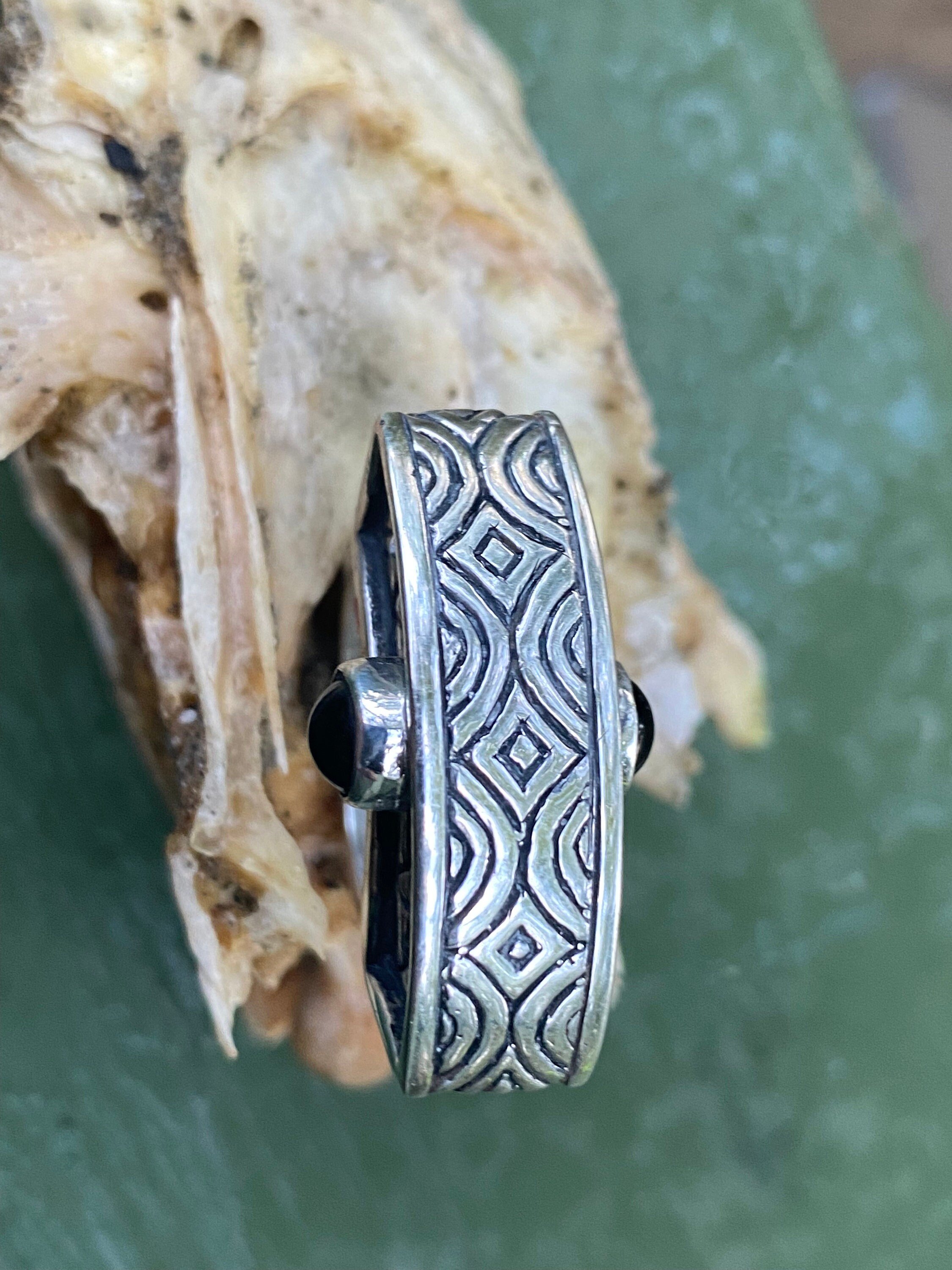 https://i.etsystatic.com/32060599/r/il/fb9faa/5289685848/il_fullxfull.5289685848_itd8.jpg