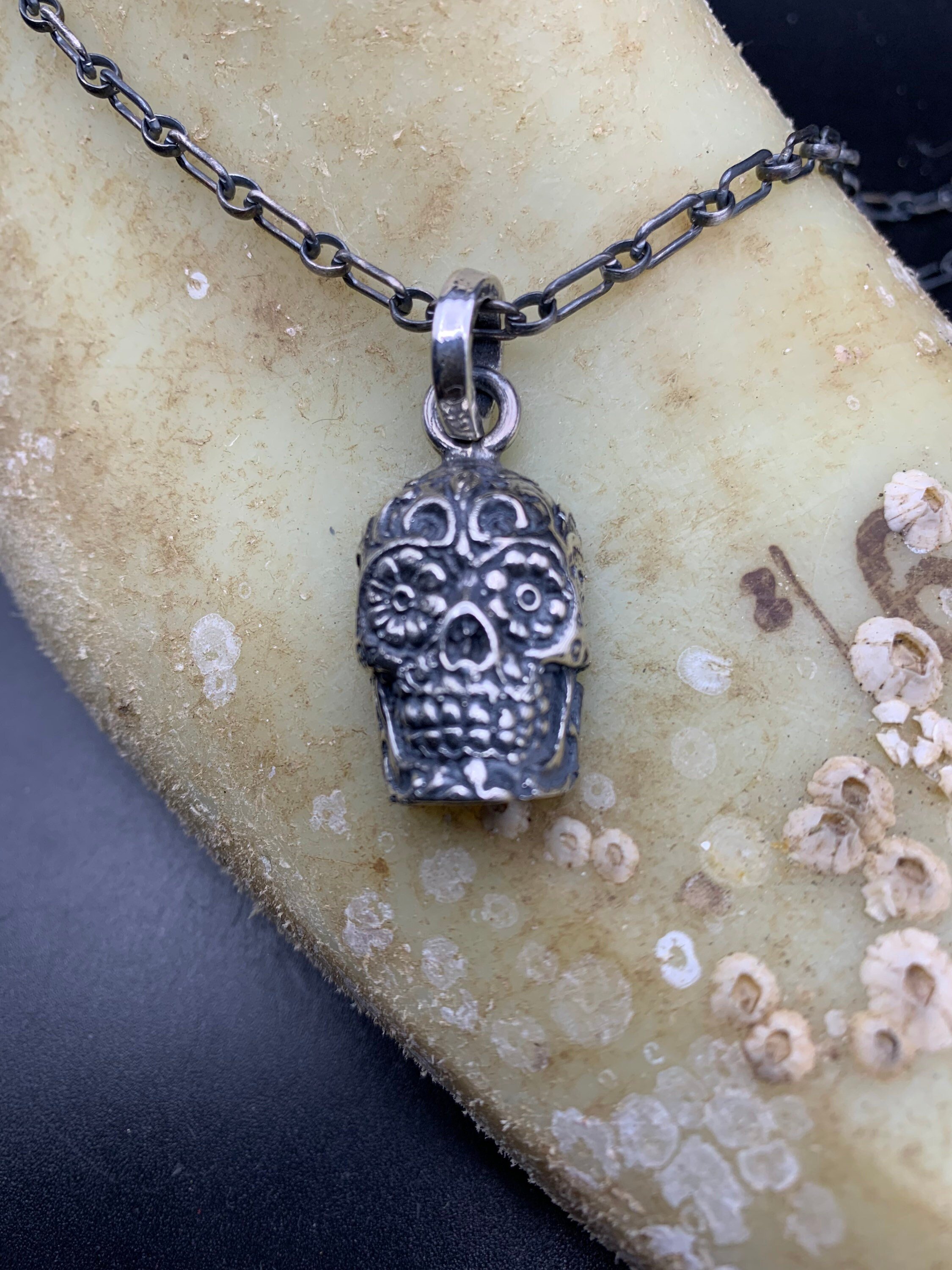 https://i.etsystatic.com/32060599/r/il/a17c75/4474444543/il_fullxfull.4474444543_b4ou.jpg