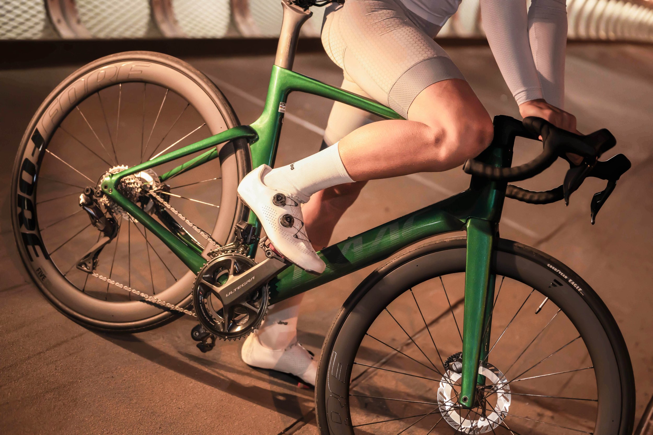 Isaac cycle & Pavé.cc 25