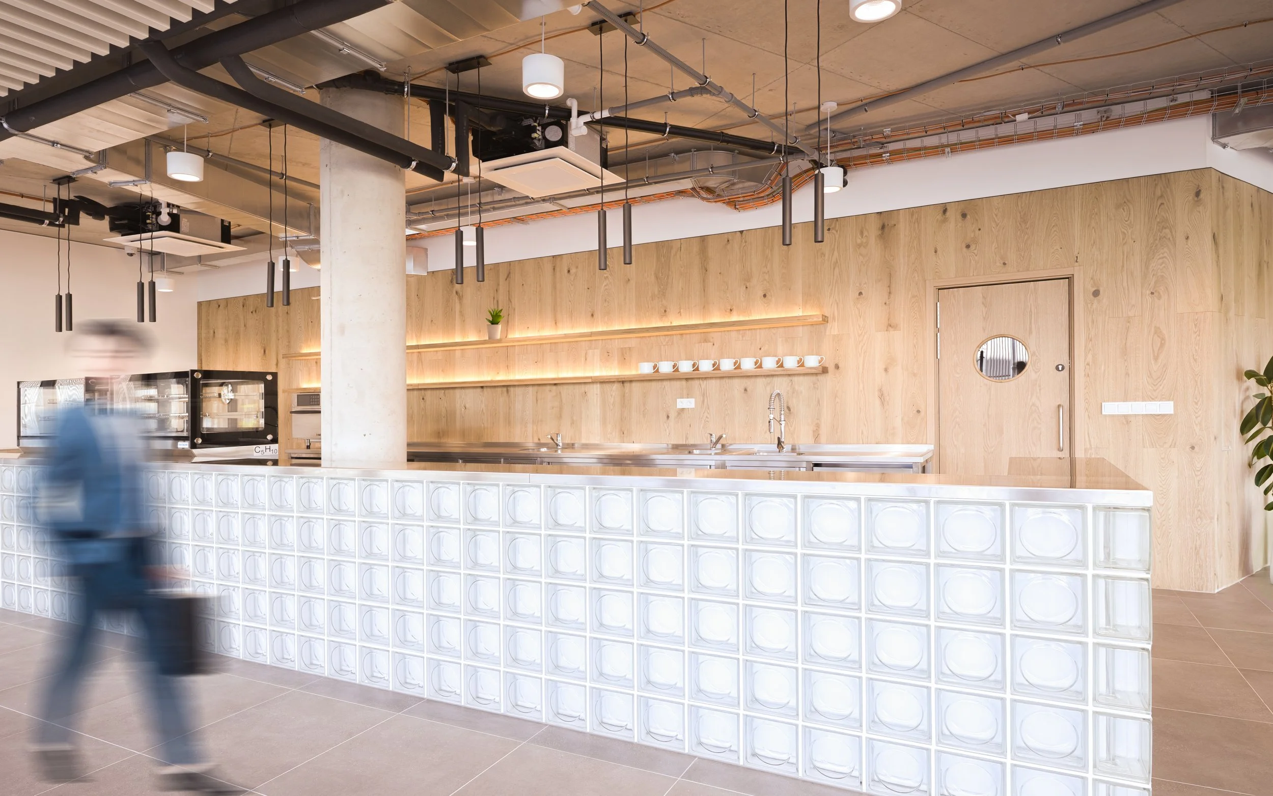 Polyfunkční dům se školou 25 - OV architekti