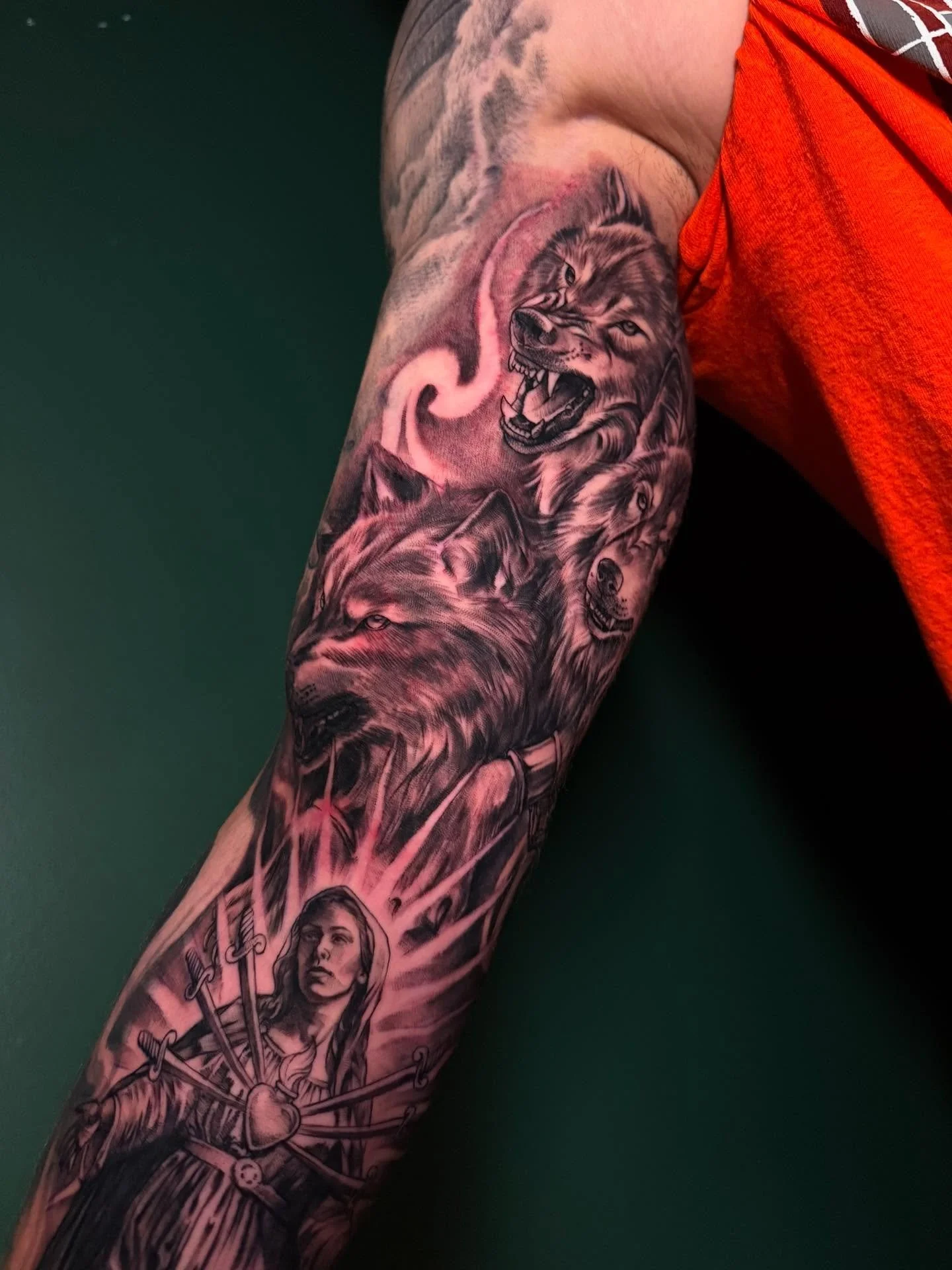 Lil sum for the TL&hellip; Preciate your trust JJ🤘🏼💫
&bull;
&bull;
&bull;
&bull;
&bull;
#tattoo #clt #clttattoo #tattooartist #nctattooers #nctattooartist #nctattoos #blackandgreytattoo #northcarolina