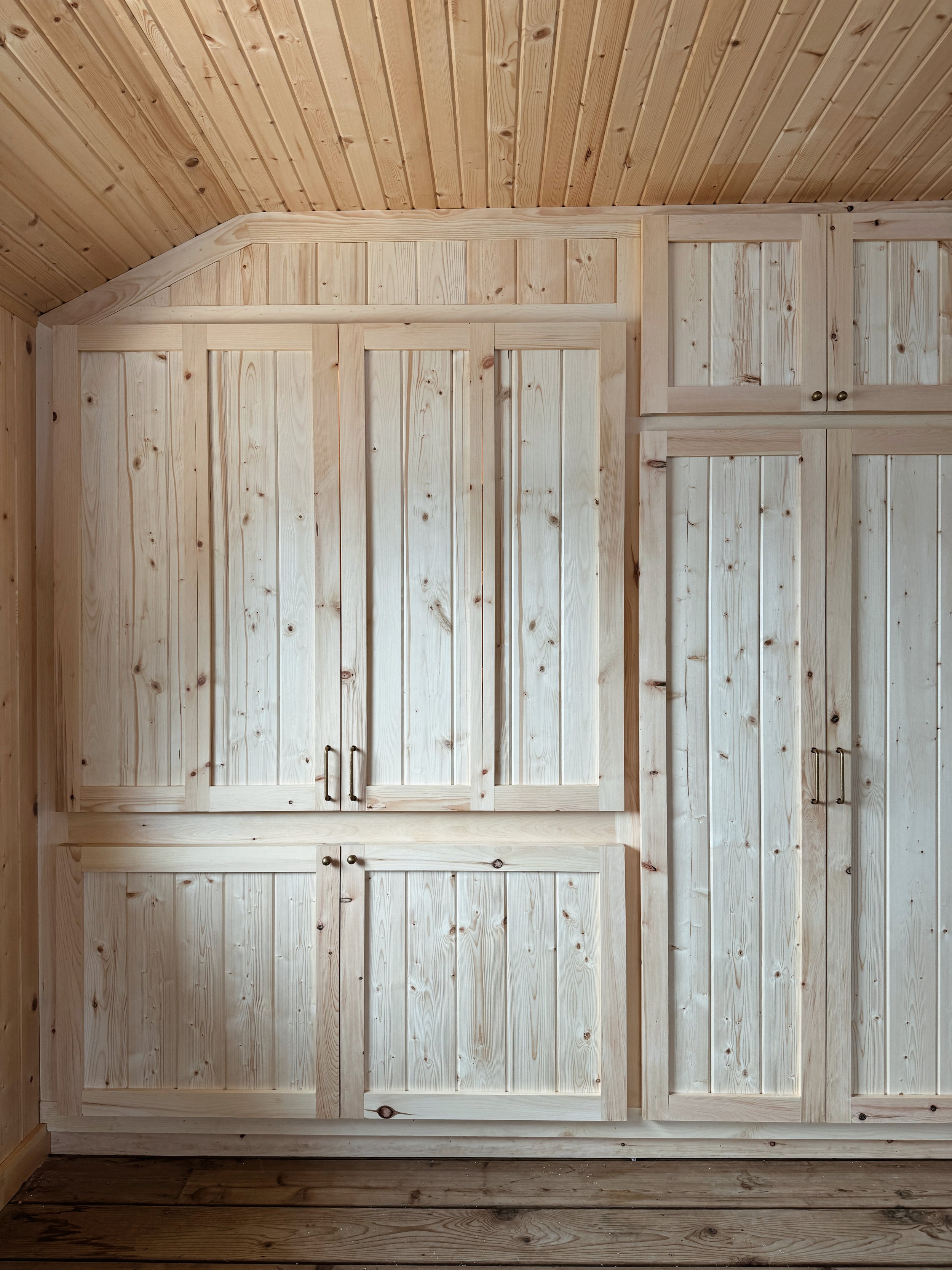 RuhlBuilds_Boathouse_Renewal_Cabinetry13 of 15-VSCO.jpeg