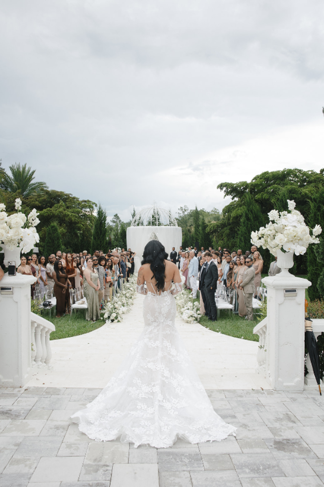 how to plan a luxury wedding (2).png