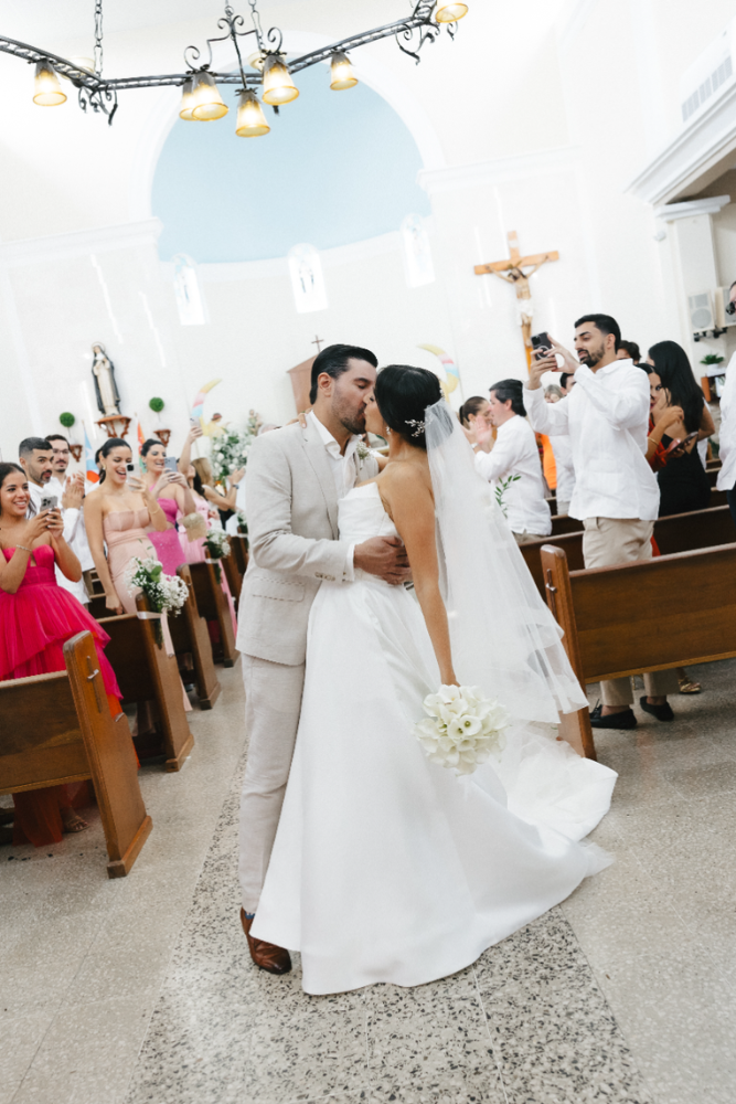 how to plan a luxury wedding (2).png