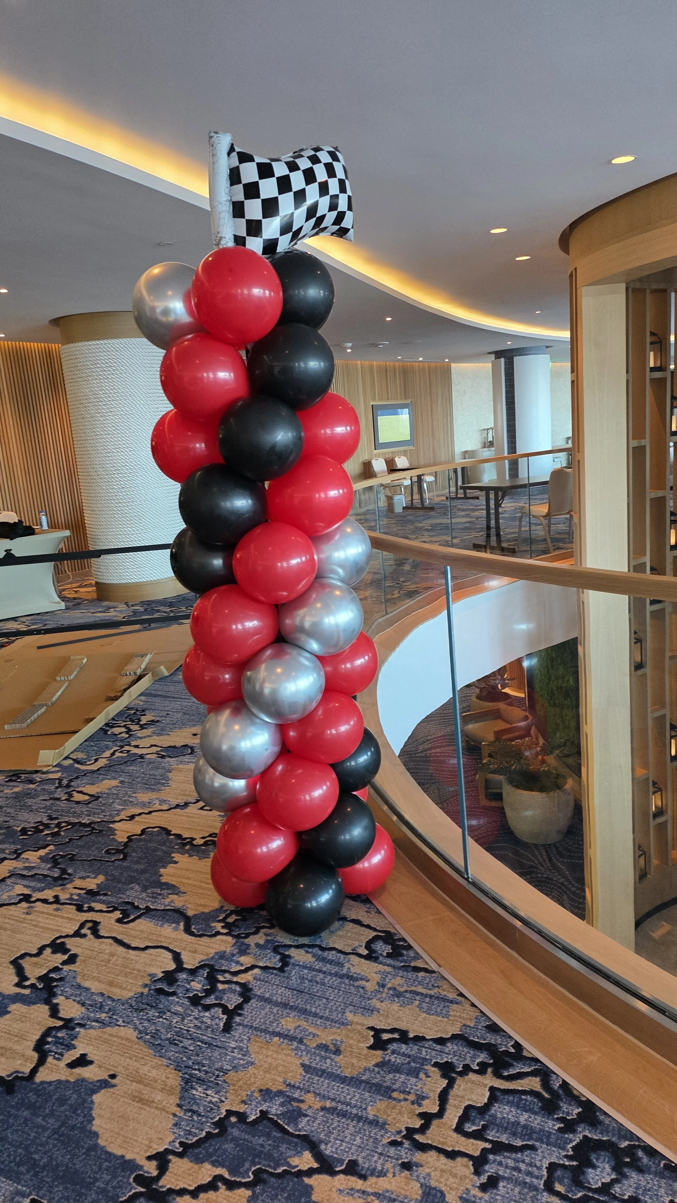 Balloon Columns Opal Resort2.jpg