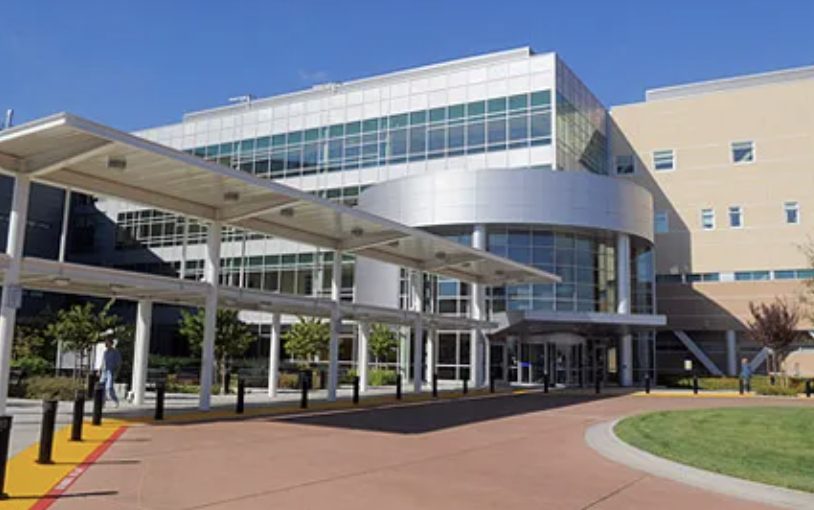 exterior of KAISER PERMANENTE Healthcare building