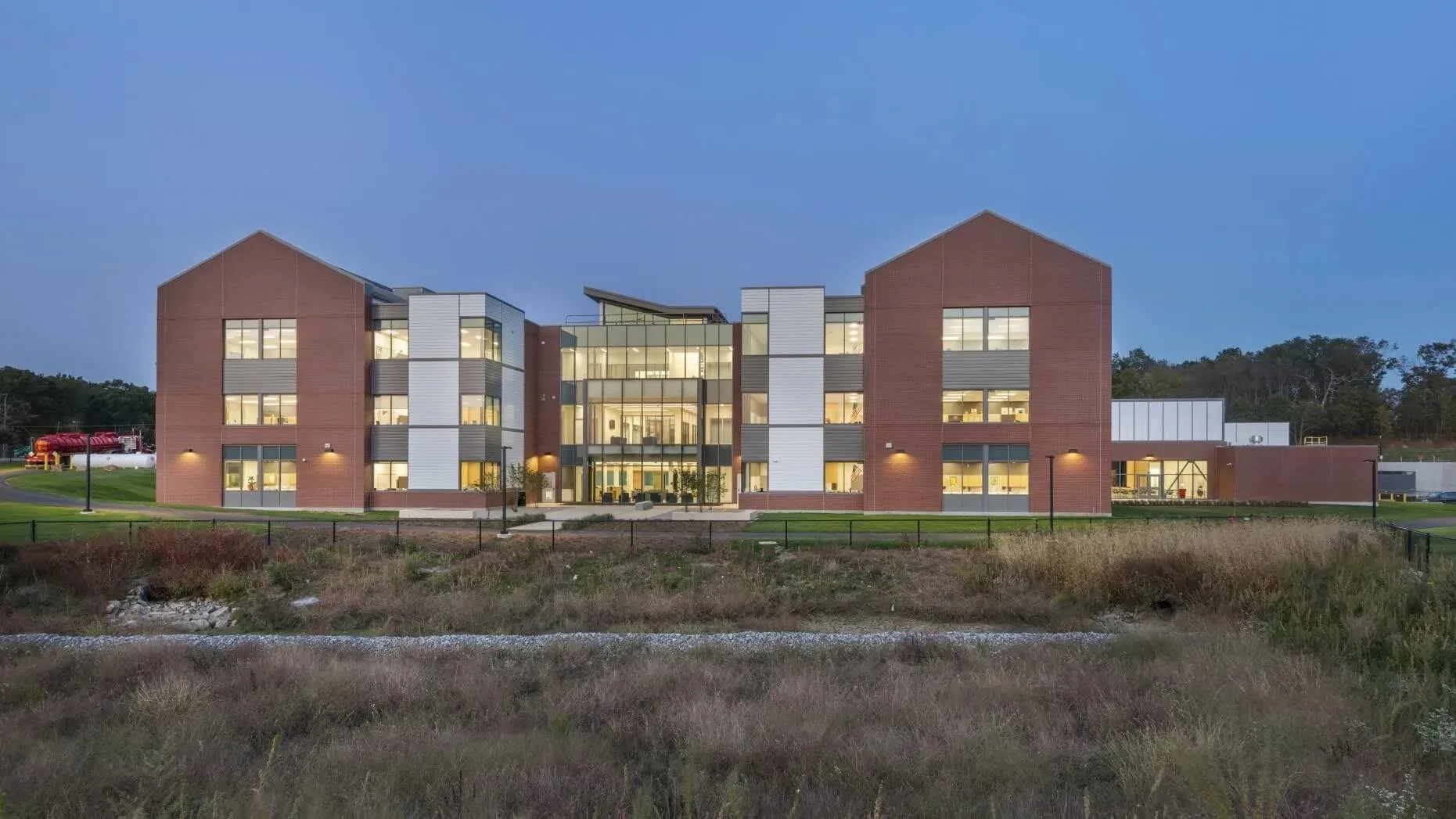 Oxford Middle School building exterior