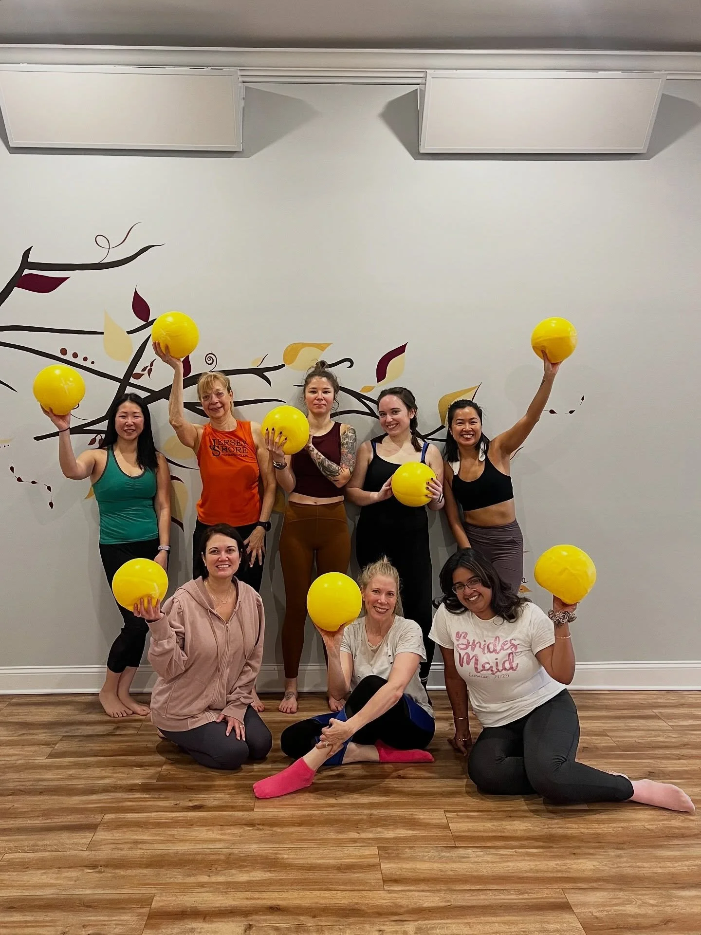 If you&rsquo;ve never tried Hot Mat Pilates before&hellip;consider this your sign. 

At The Zen Lounge, we love offering a variety of ways to move your body, and Hot Mat Pilates is one of them. Now offered twice a week 🙌🏽 Tuesdays at 9:30 AM and Su