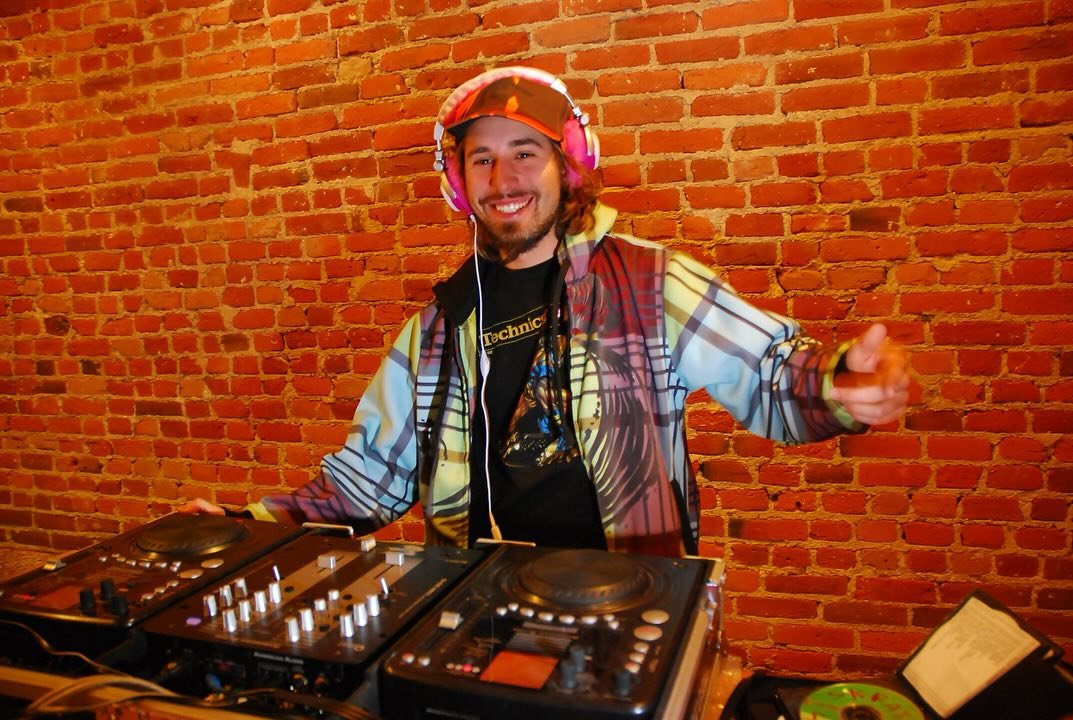 A few photos from 2011 when I was living in #steamboatsprings #Colorado, working as a snowboard instructor, putting on parties and part of the crew designing and building Steamboat’s first old world wine bar. Such an awesome time for so many re