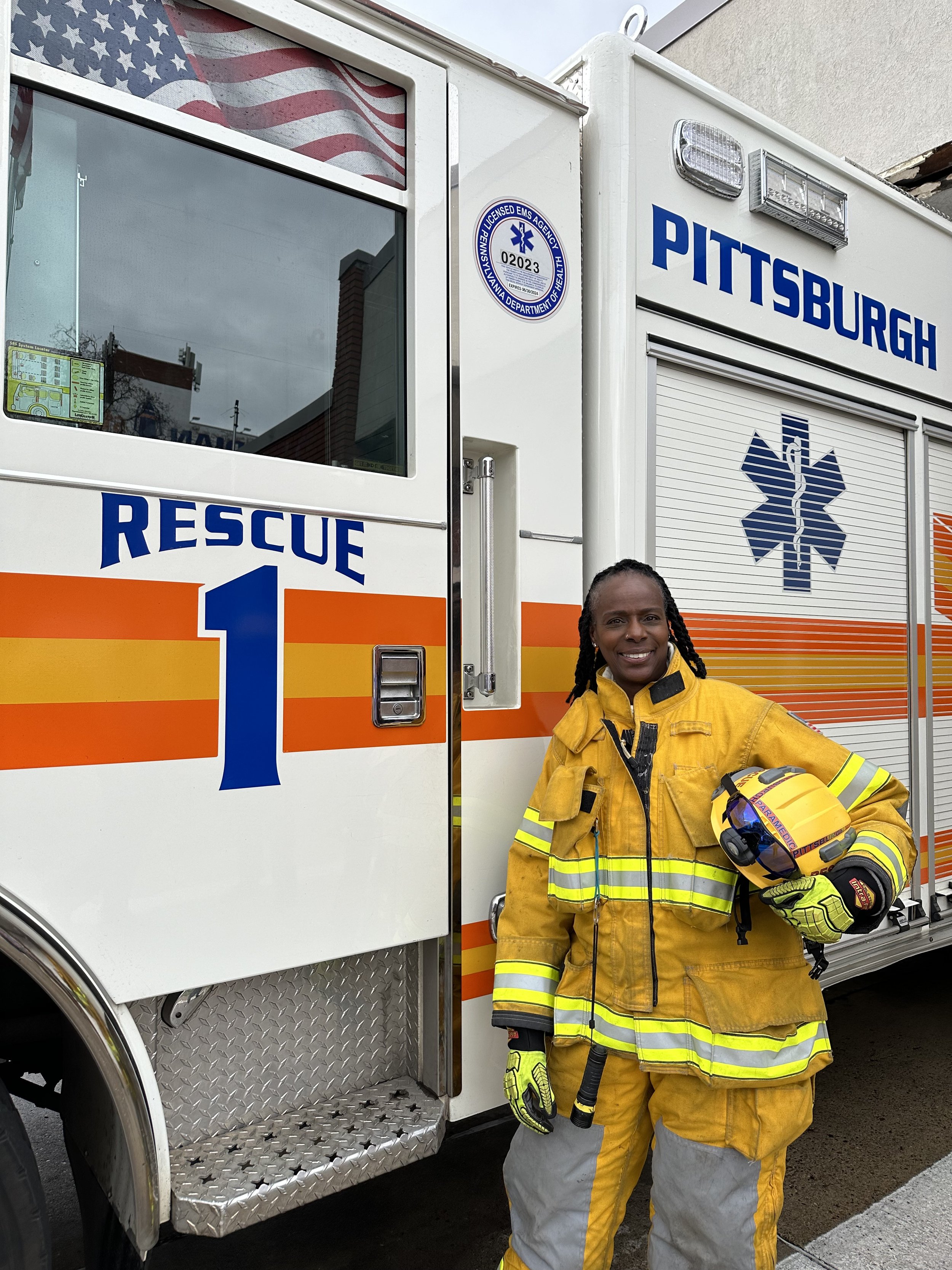 Paramedic Raina Lewis, Rescue 1