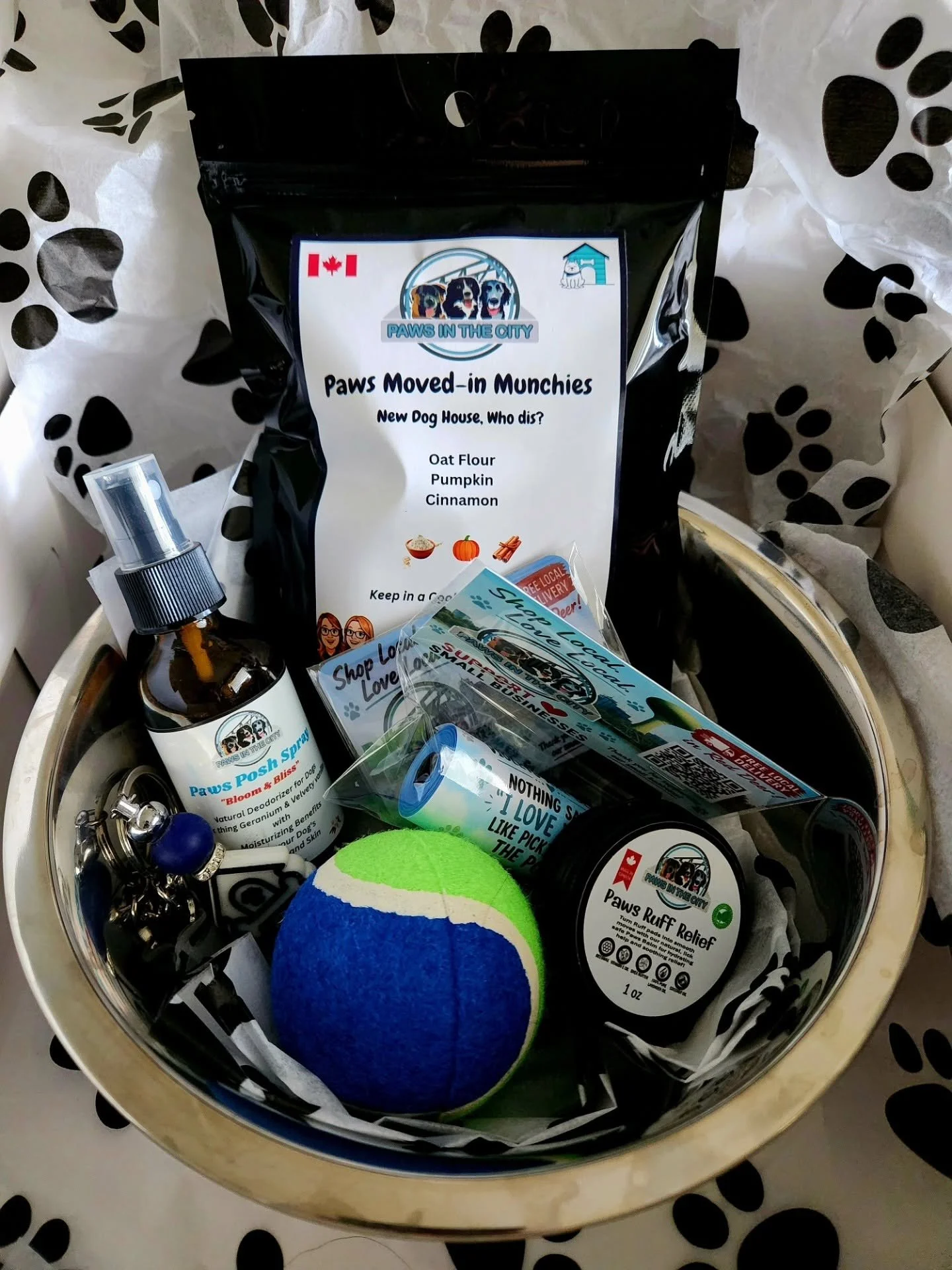 Cozy Canine Welcome Waggin' Gift Box