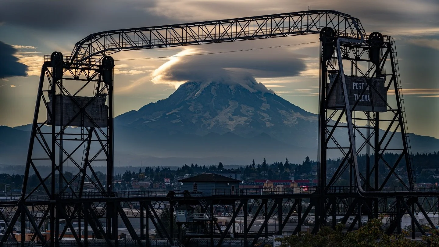 i was on my way to artist point but had to stop for this shot!
*
*
*
*
*
*
ISO 64 155mm, f/11, 1/60sec
*
*
*
*
*
*
#washingtonstate #pnw #pnwcollective #pnwisbeautiful #pnwisbest #pnwadventures #pnwphotographer #pnwphotography #pnwwonderland #pnwlove