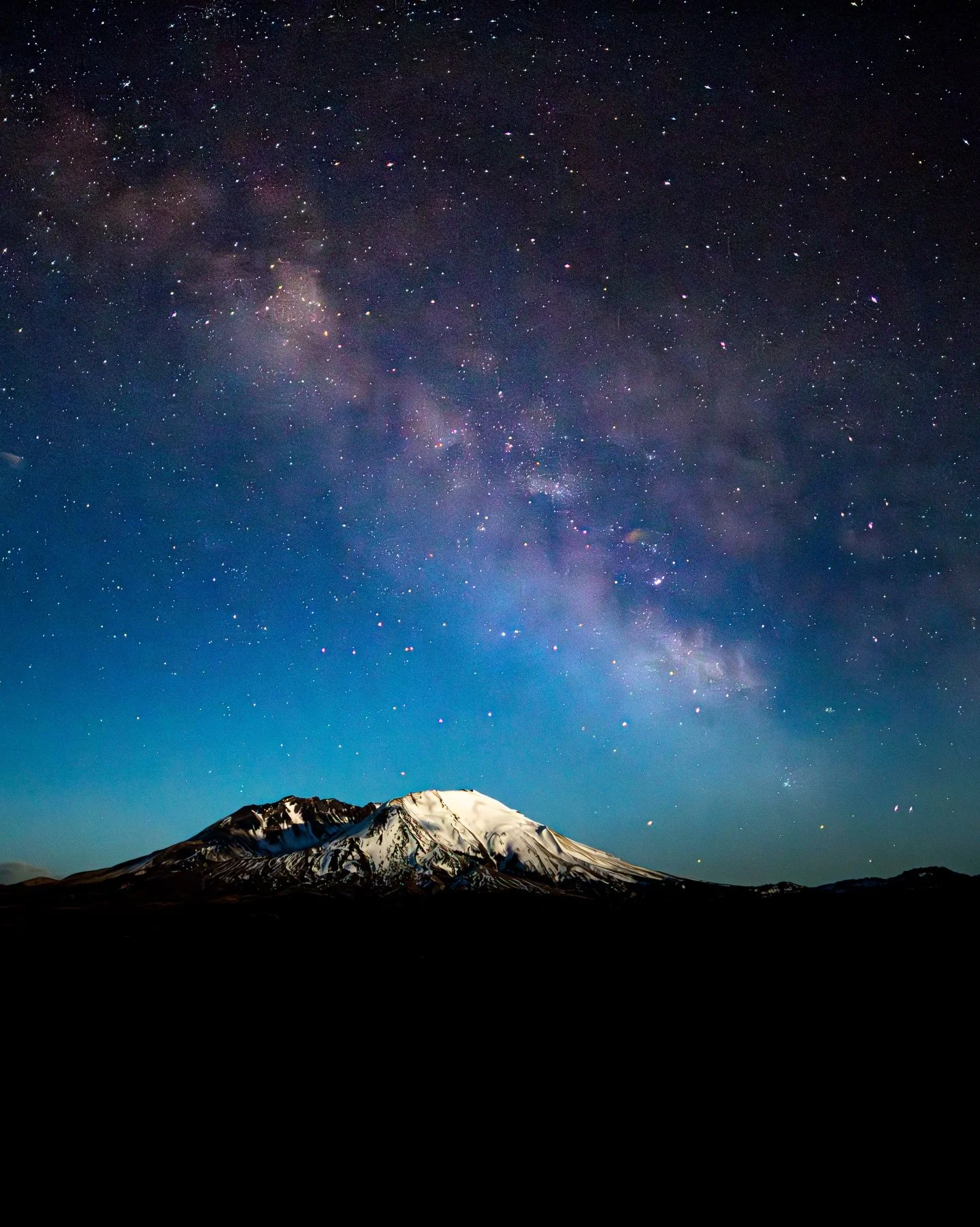 some cant wait for the full moon. i cant wait for the new moon! 

#washingtonstate #pnw #pnwcollective #pnwisbeautiful #pnwisbest