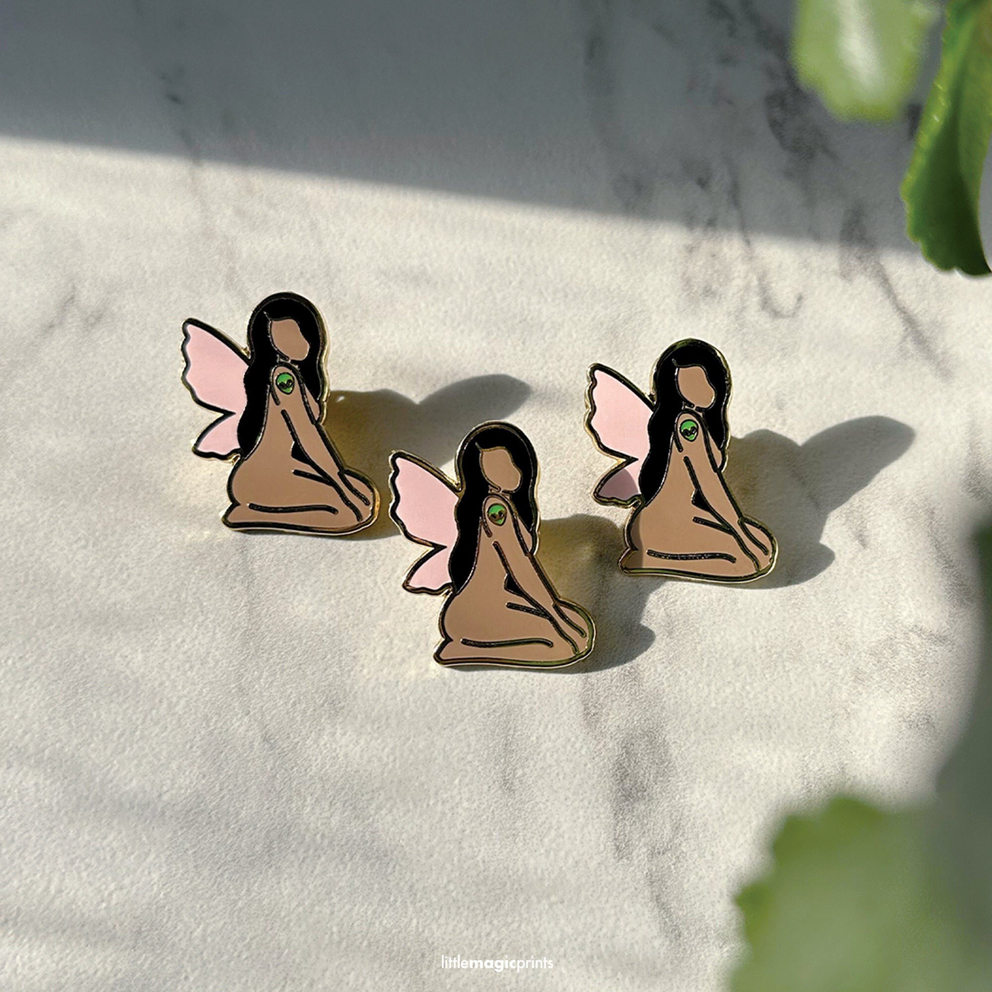 https://i.etsystatic.com/11261648/r/il/4322a8/6205009253/il_fullxfull.6205009253_em4b.jpg