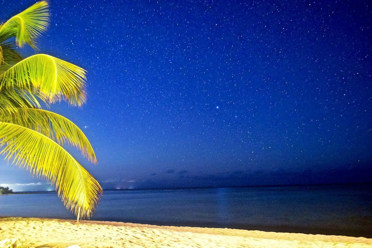 Come take a walk on silky sand under a starry sky 🌴
Book your airport transfer through our website!
&bull;
&bull;
&bull;
#namastetransportation #paradise #vacation #holiday #beautifuldestinations #travel #caribbean #rivieramaya #quintanaroo #akumal 