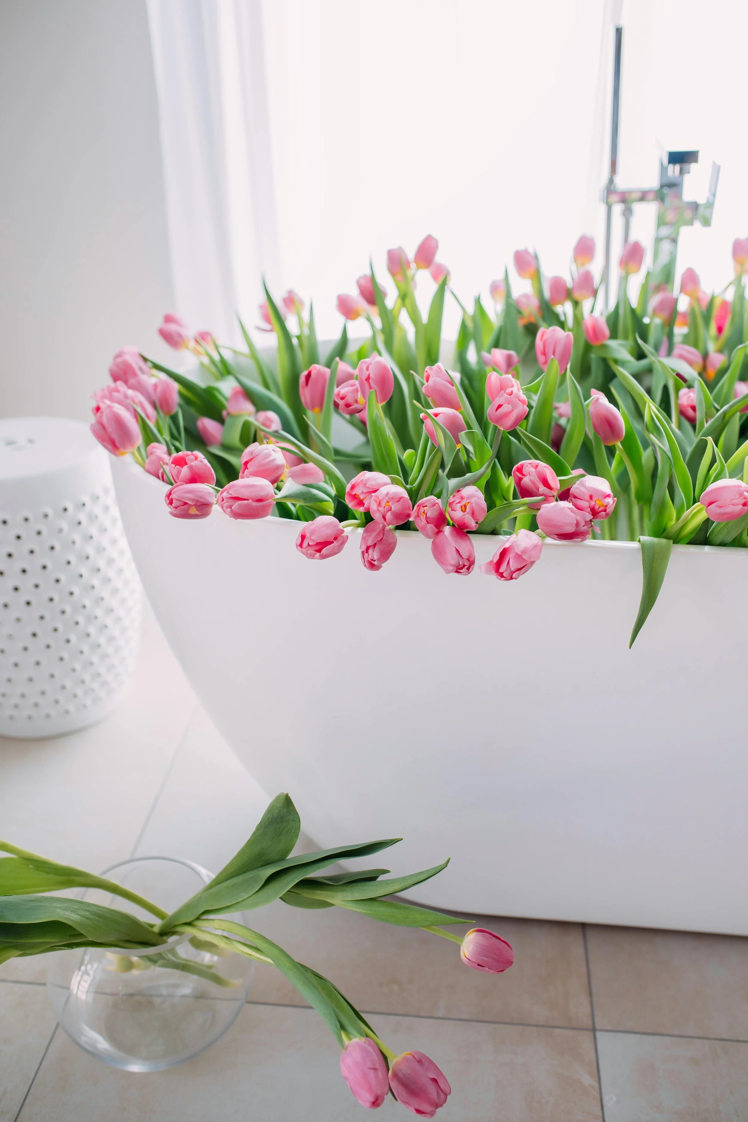 Fresh Florals, Done Right: How to Style Flowers Like a Designer
