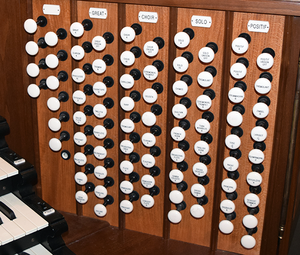 Stop knobs in the 1982 console of Opus 414.