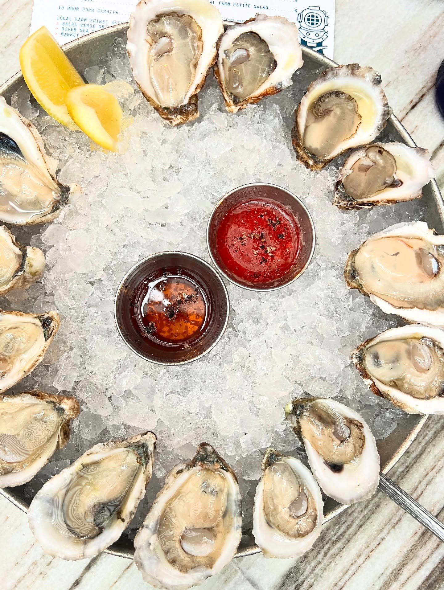 Shuck yeah 🦪✨ Fresh oysters aren&rsquo;t just a coastal treat&mdash;they&rsquo;re packed with zinc, B12, and omega-3s to keep your immune system happy. Bonus: they&rsquo;re low-calorie and high-protein, making them a nutrient powerhouse in a shell. 