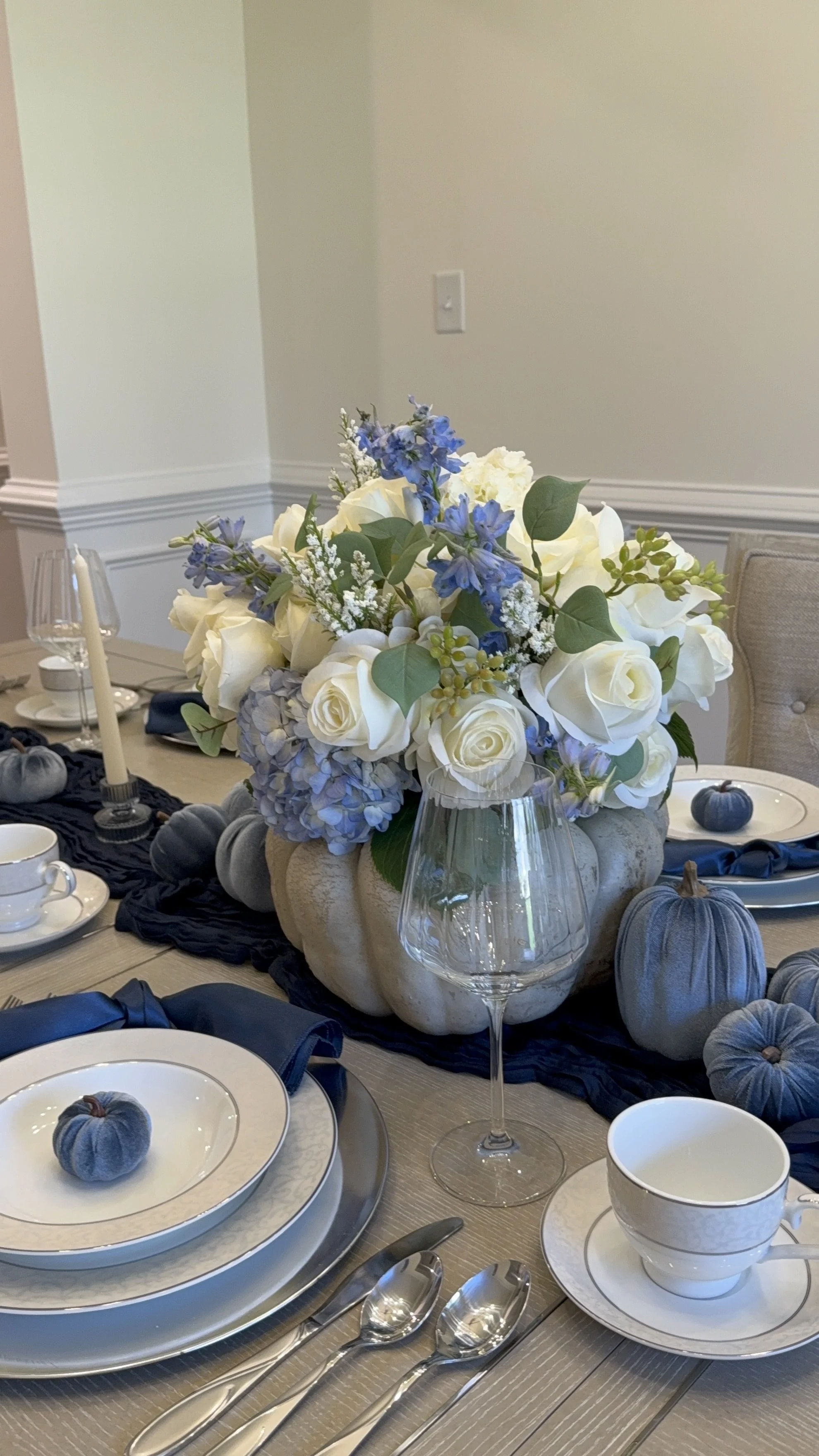 Thanksgiving Dining Room