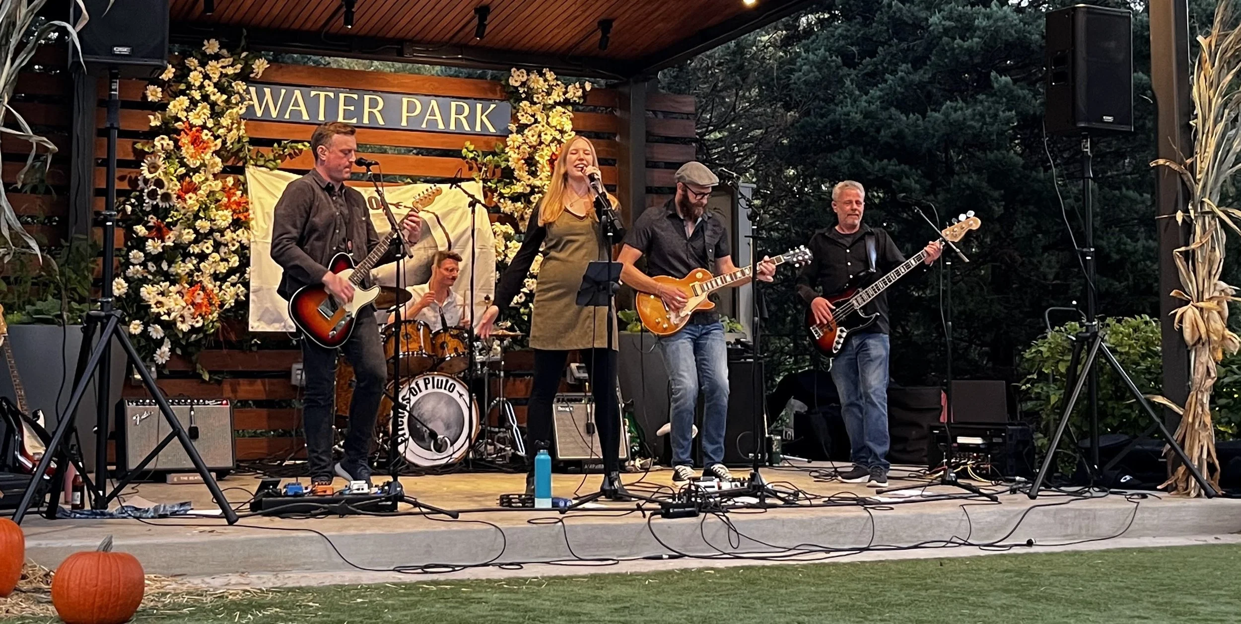 Full band water park 4.JPG