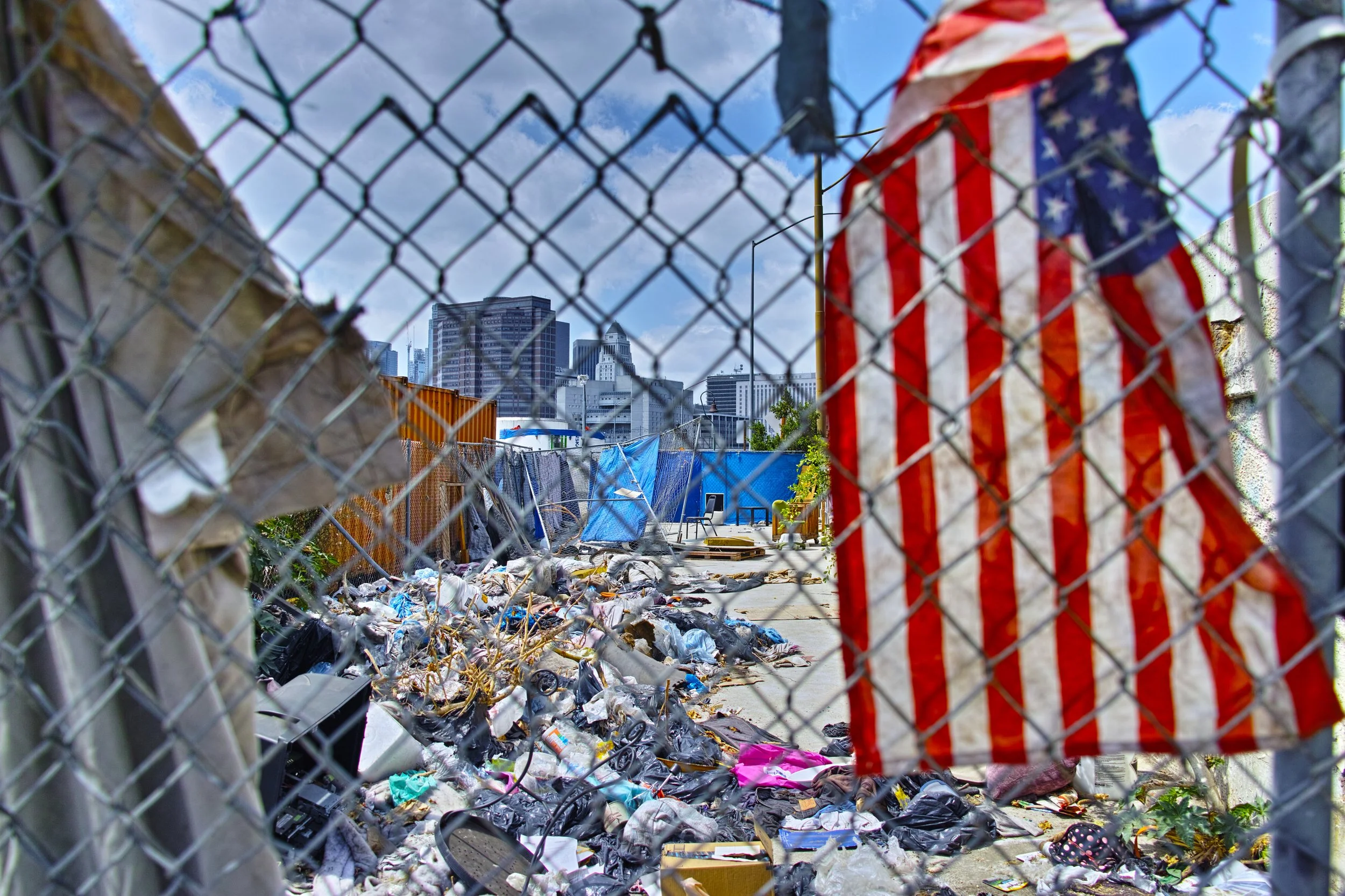 Oh say does that start spangled banner...Los Angeles