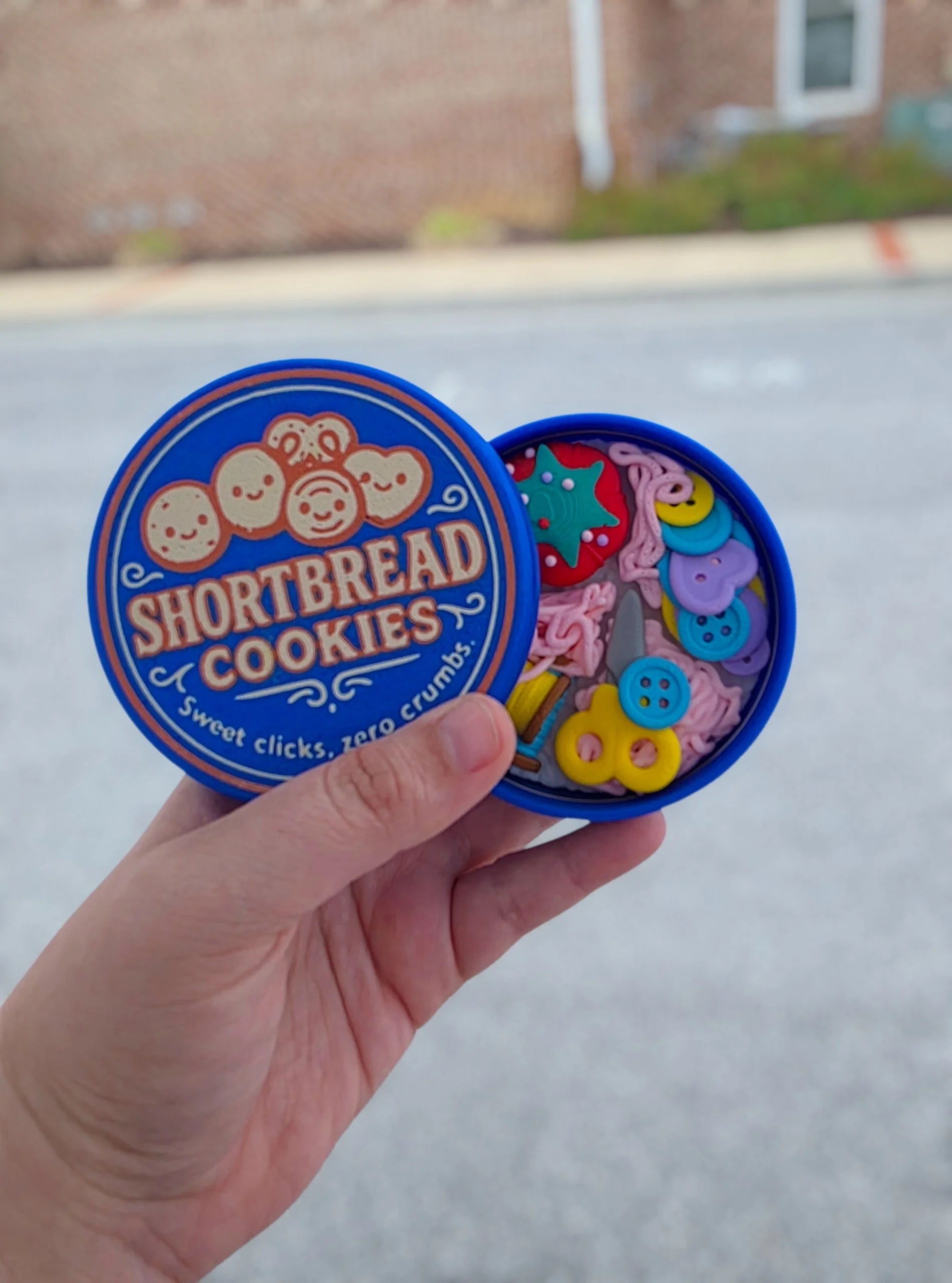 Shortbread Cookie Tin Clickers