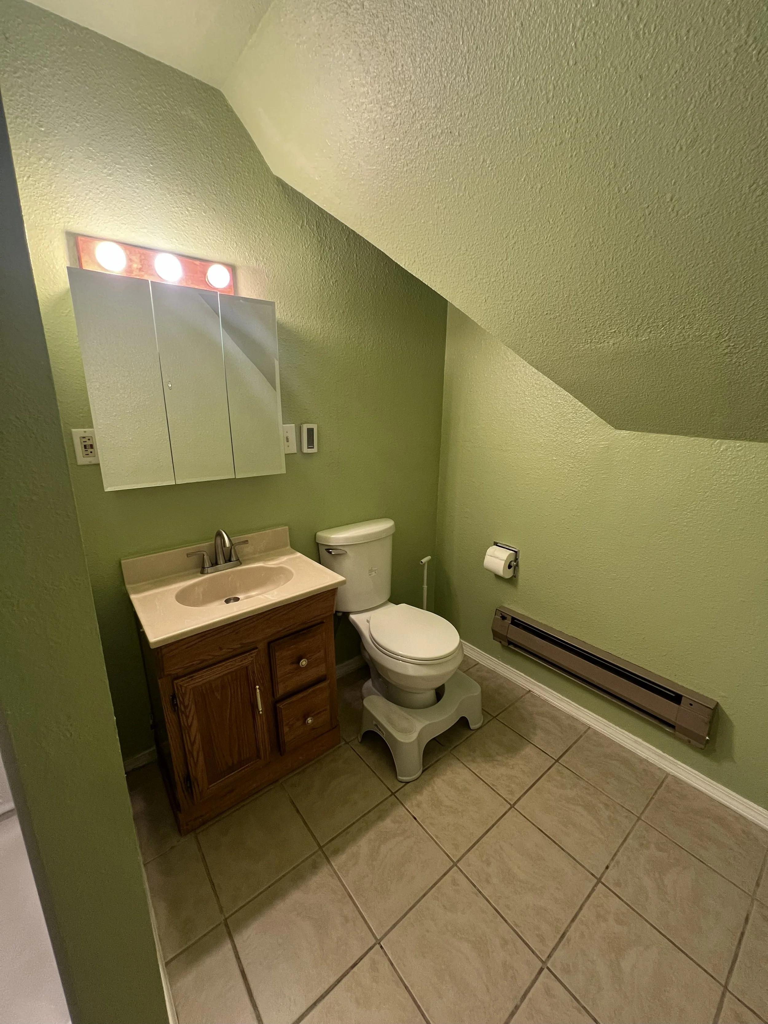 Bathroom before painting