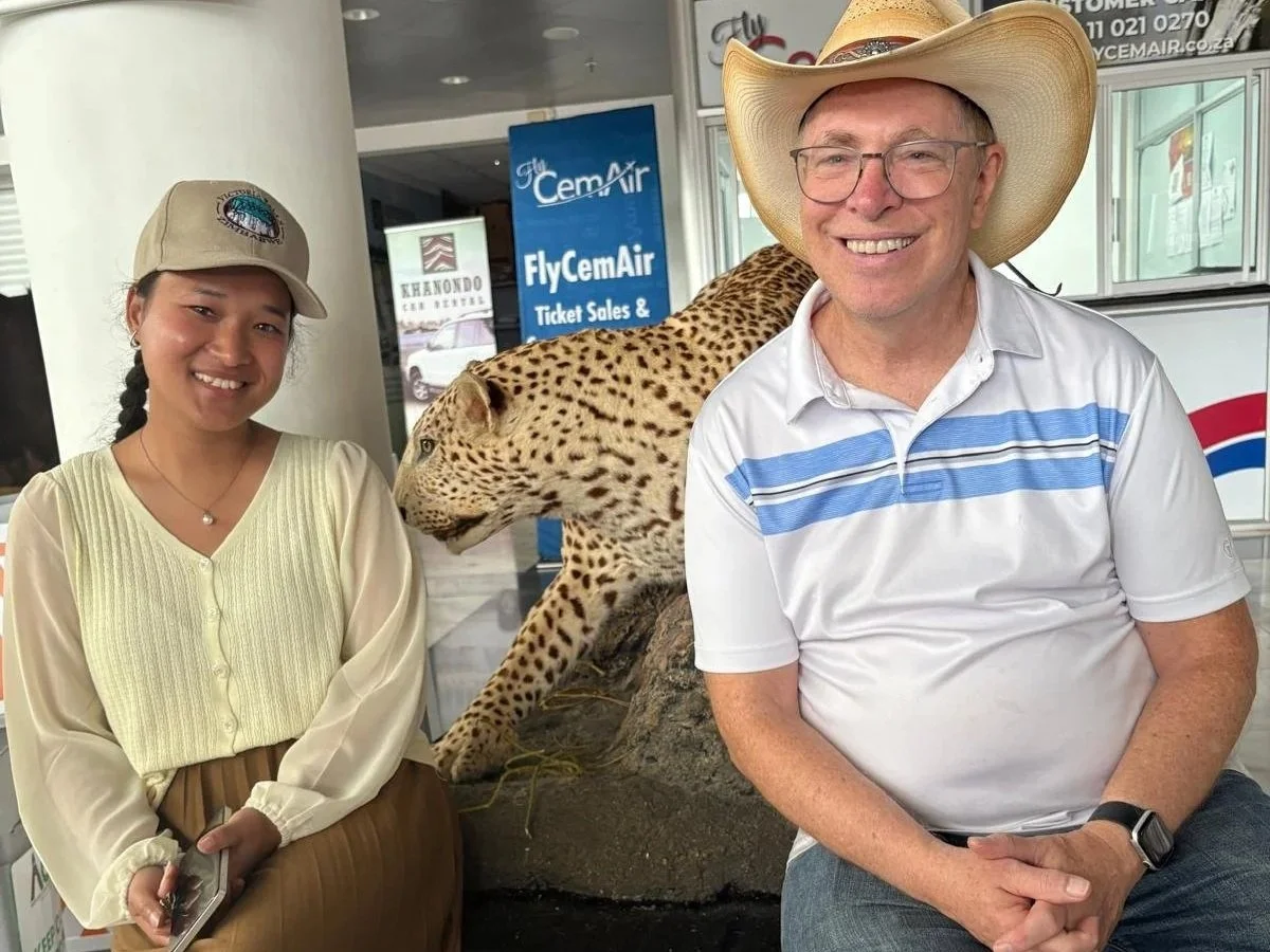 VOLUNTEERS “Shaun &amp; Jamuna” from USA &amp; Nepal!