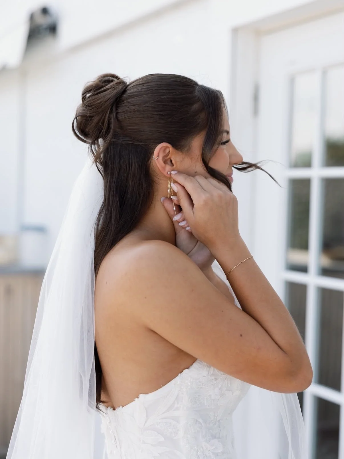 Some people you just connect with 🤎

A spray tan appointment only takes about 20 minutes but sometimes that&rsquo;s all it takes to connect, open up and share a little about life.

From her trial tan to her wedding day, I had the sweetest time getti