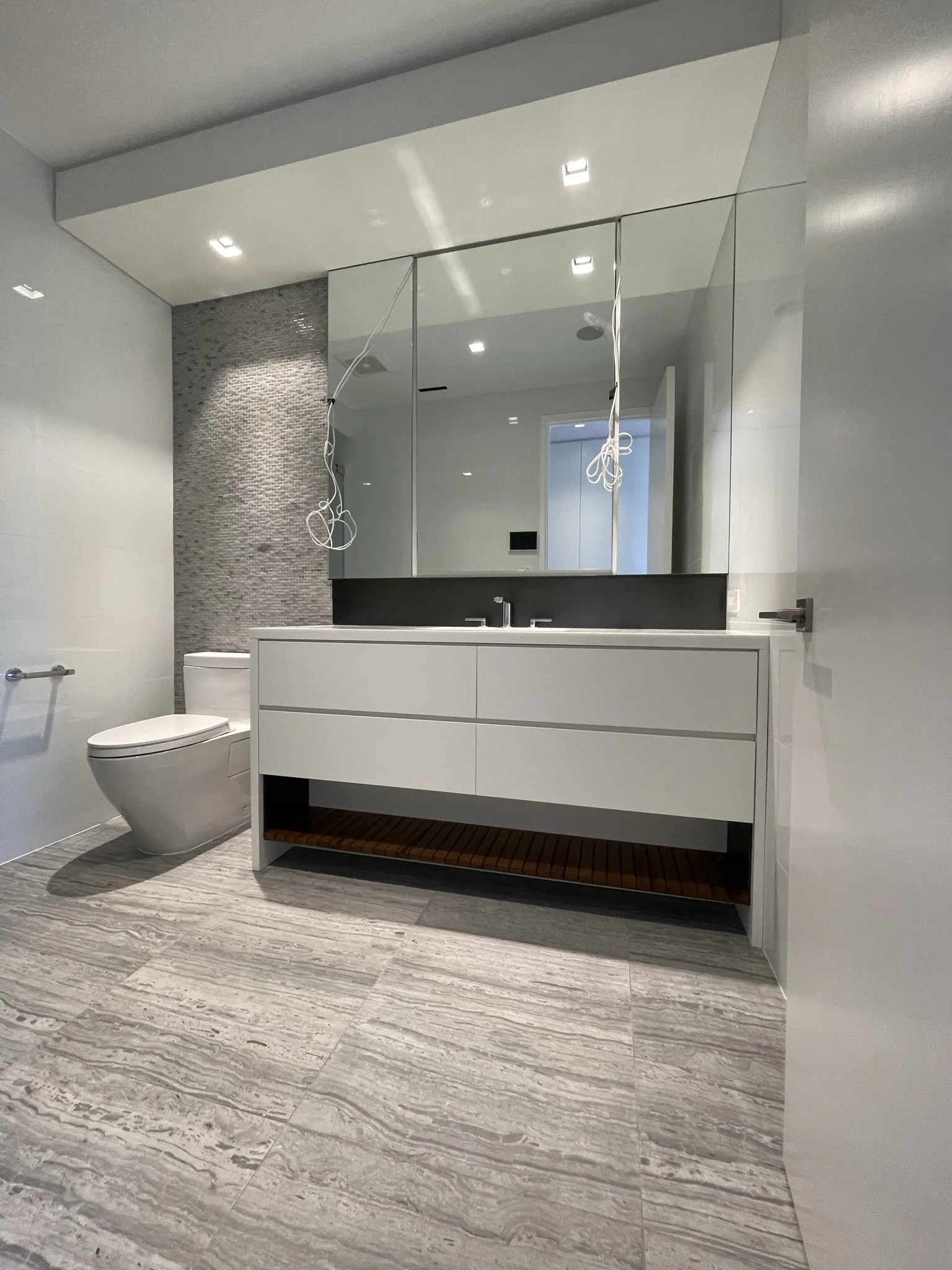 Horowitz Vanity (2).JPEG