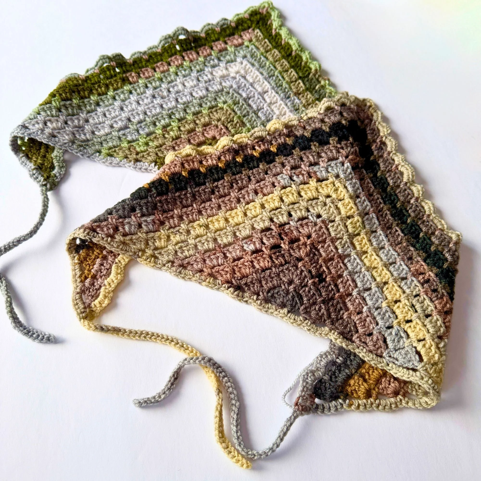 modern granny stitch bandana crochet pattern