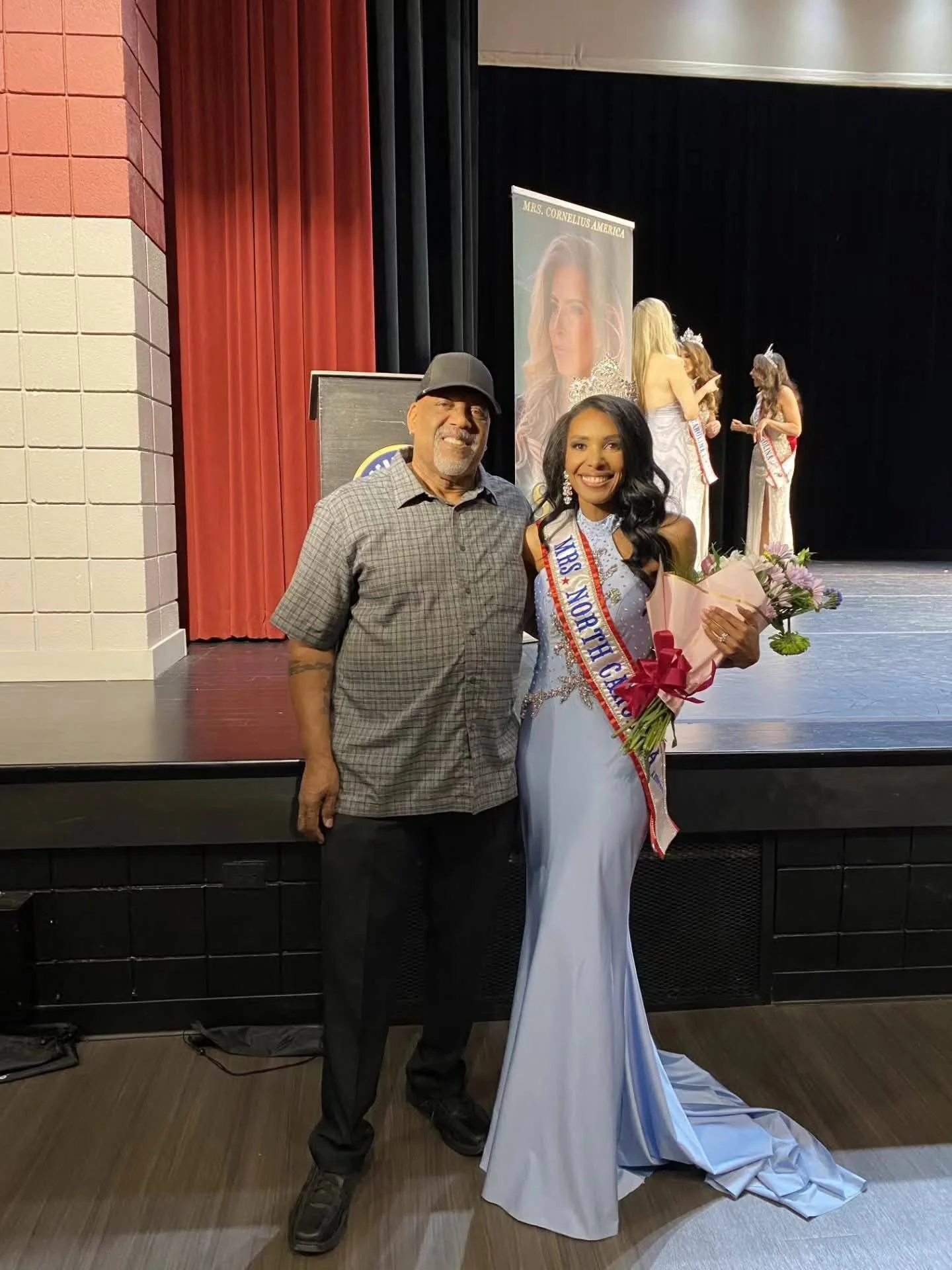 Happy Father's Day to literally the best father I could ask for!! He's one of my biggest cheerleaders, always there when I need him, and also he's just plain cool 😎  Love you, Daddy Langston Morgan 💜💜