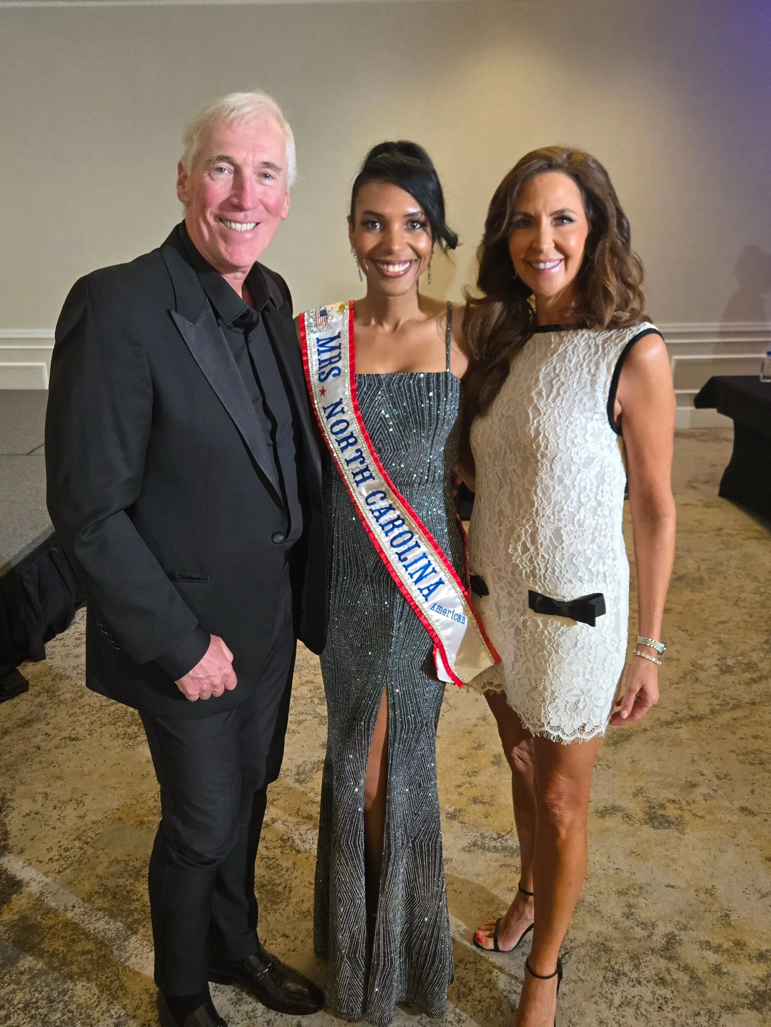 What an exciting night experiencing the new Mrs. Georgia America/American and Miss Georgia for America Strong pageant and celebrating their new queens.

I loved being able to finally meet @paige_ewing @mrsamericapresents in person. She is so sweet an